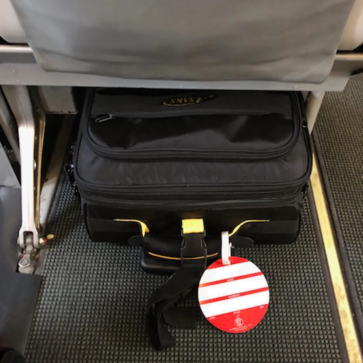 A. Saks 17 inch Underseater Rollaboard w/USB Port