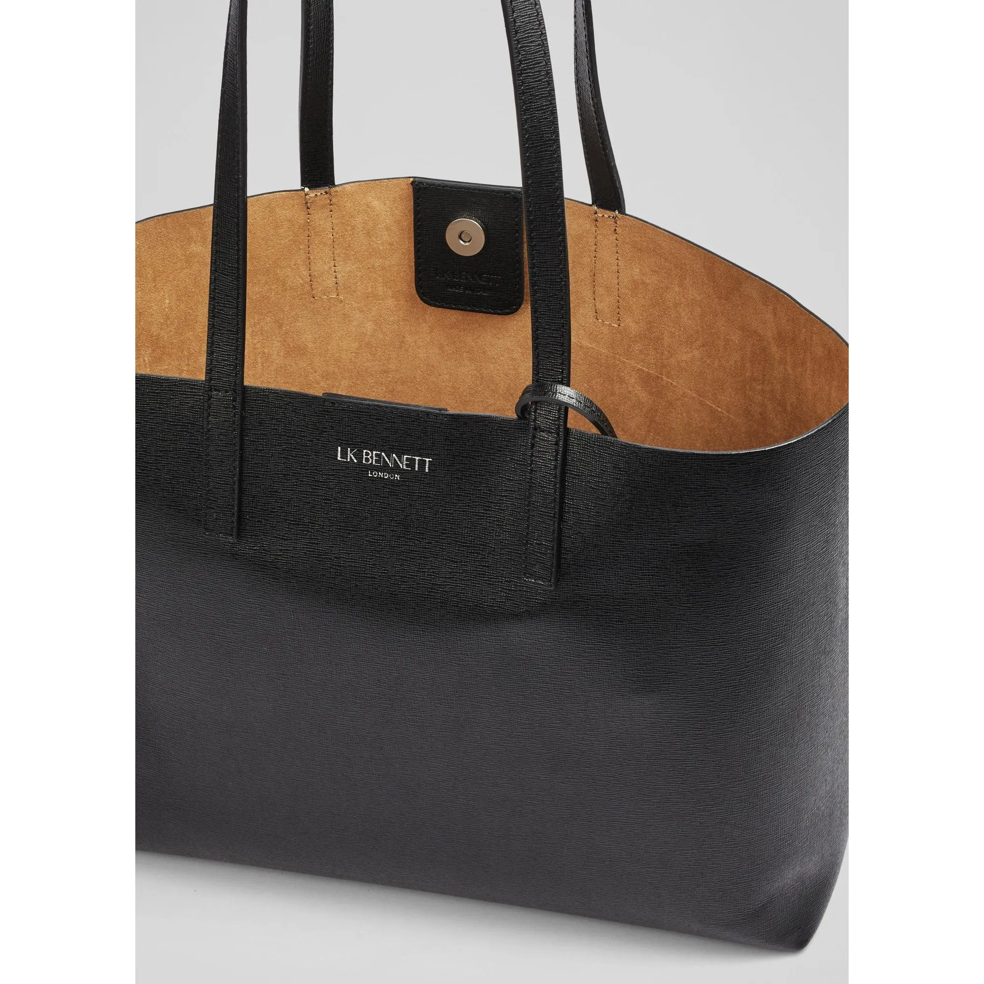 ADELE TOTE