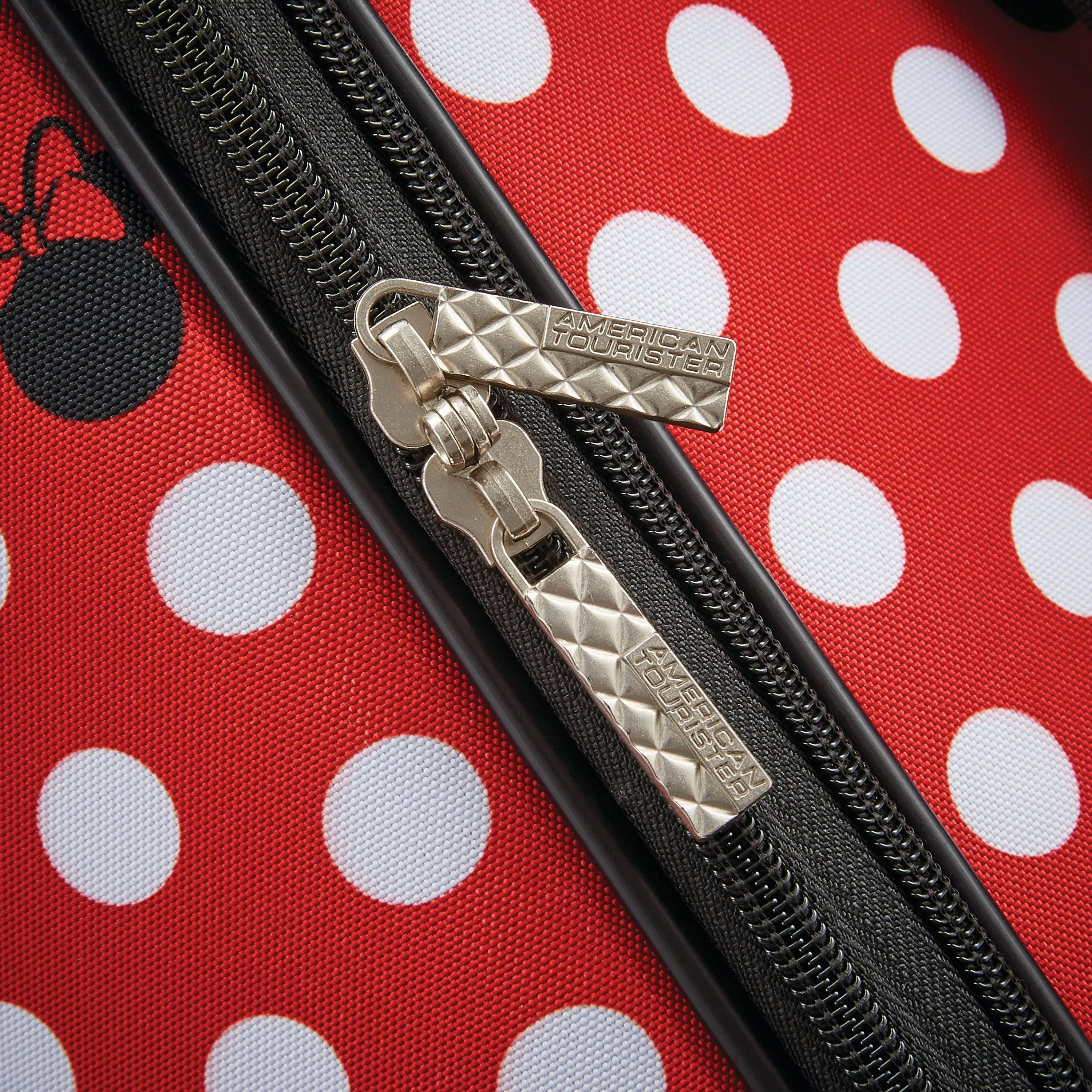 American Tourister Disney 28" Softside Spinner