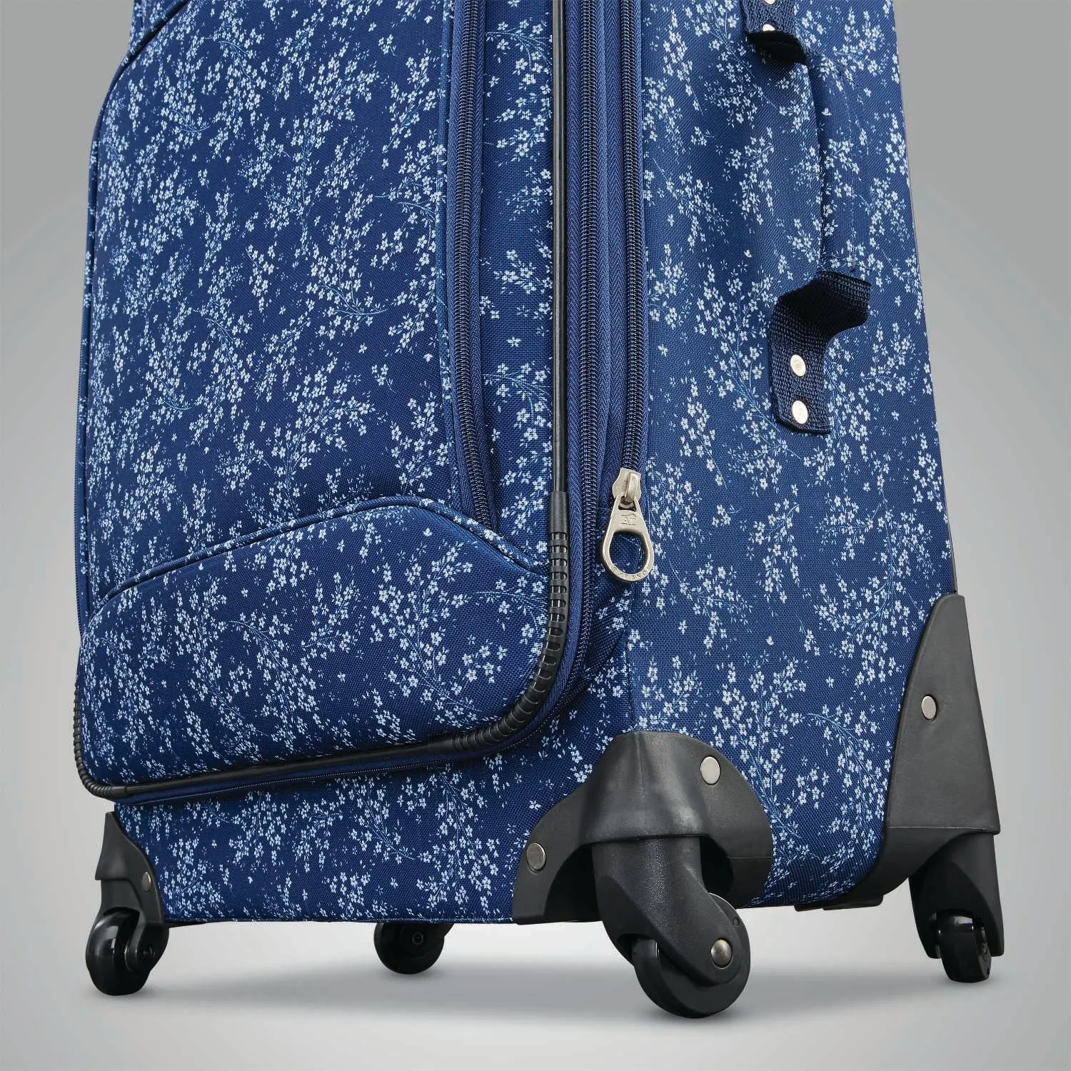 American Tourister Fieldbrook Xlt 4 Piece Set 2-Wheel Luggage Sets
