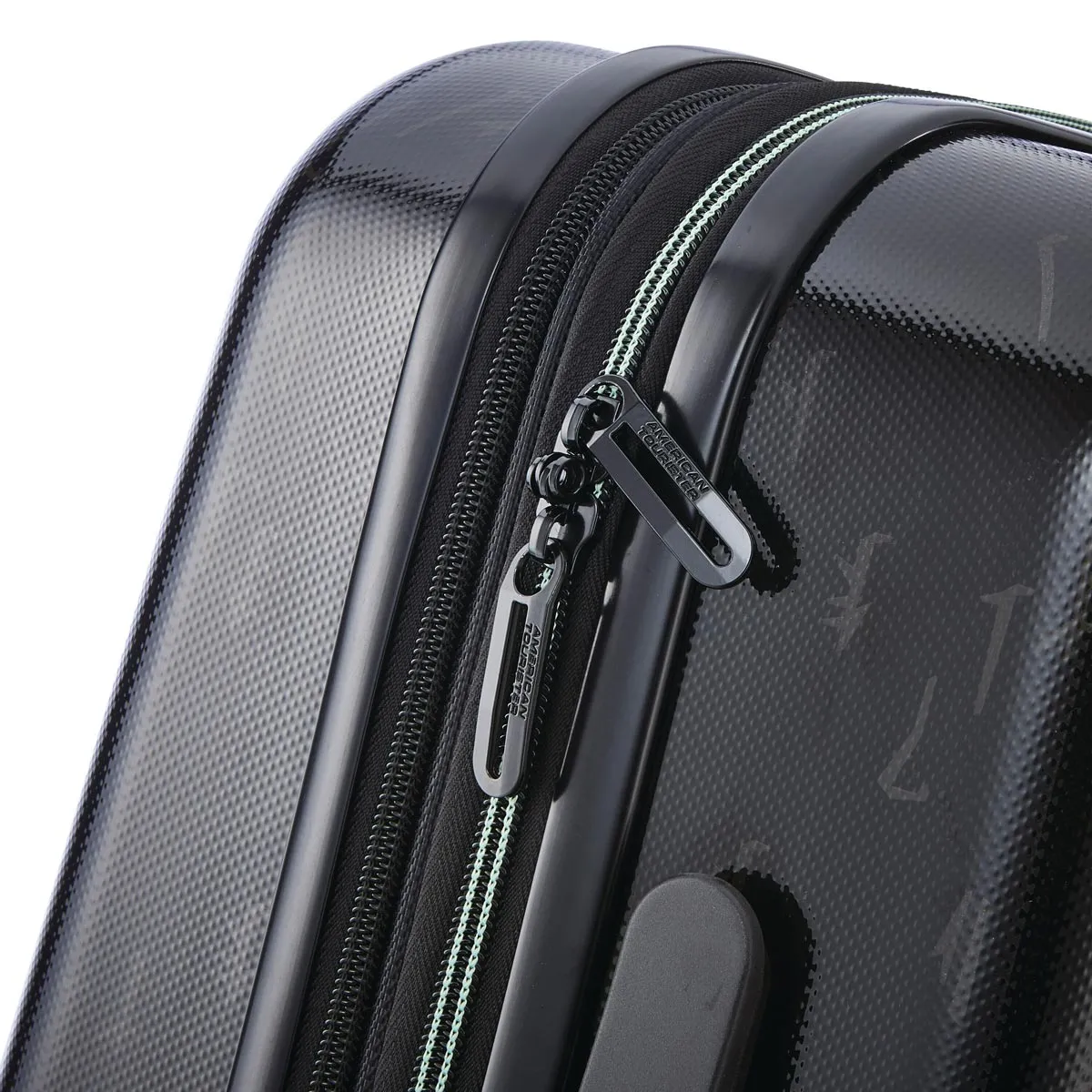 American Tourister Star Wars 21" Carry On Spinner