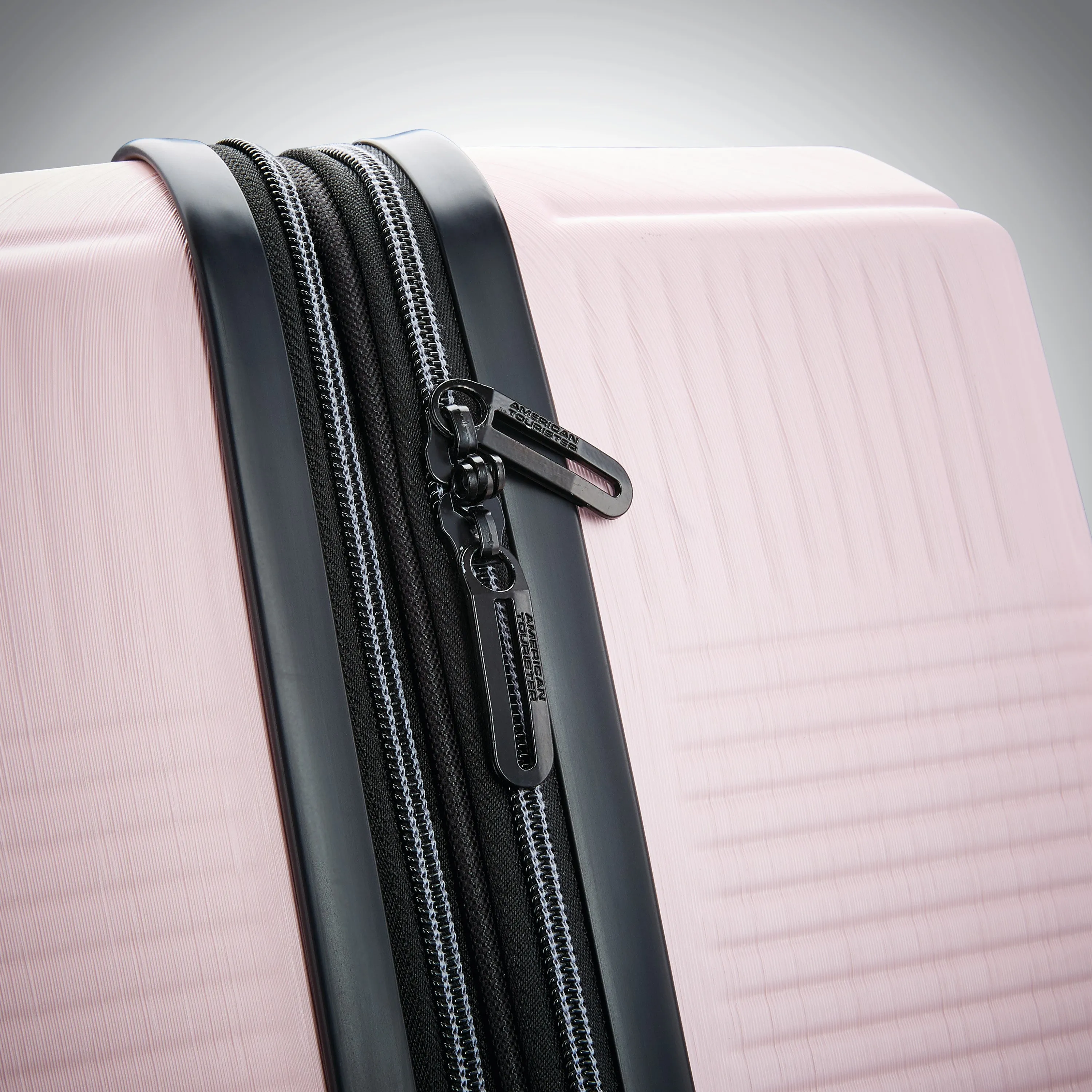 American Tourister Stratum XLT 28" 4-Wheel Large Luggage