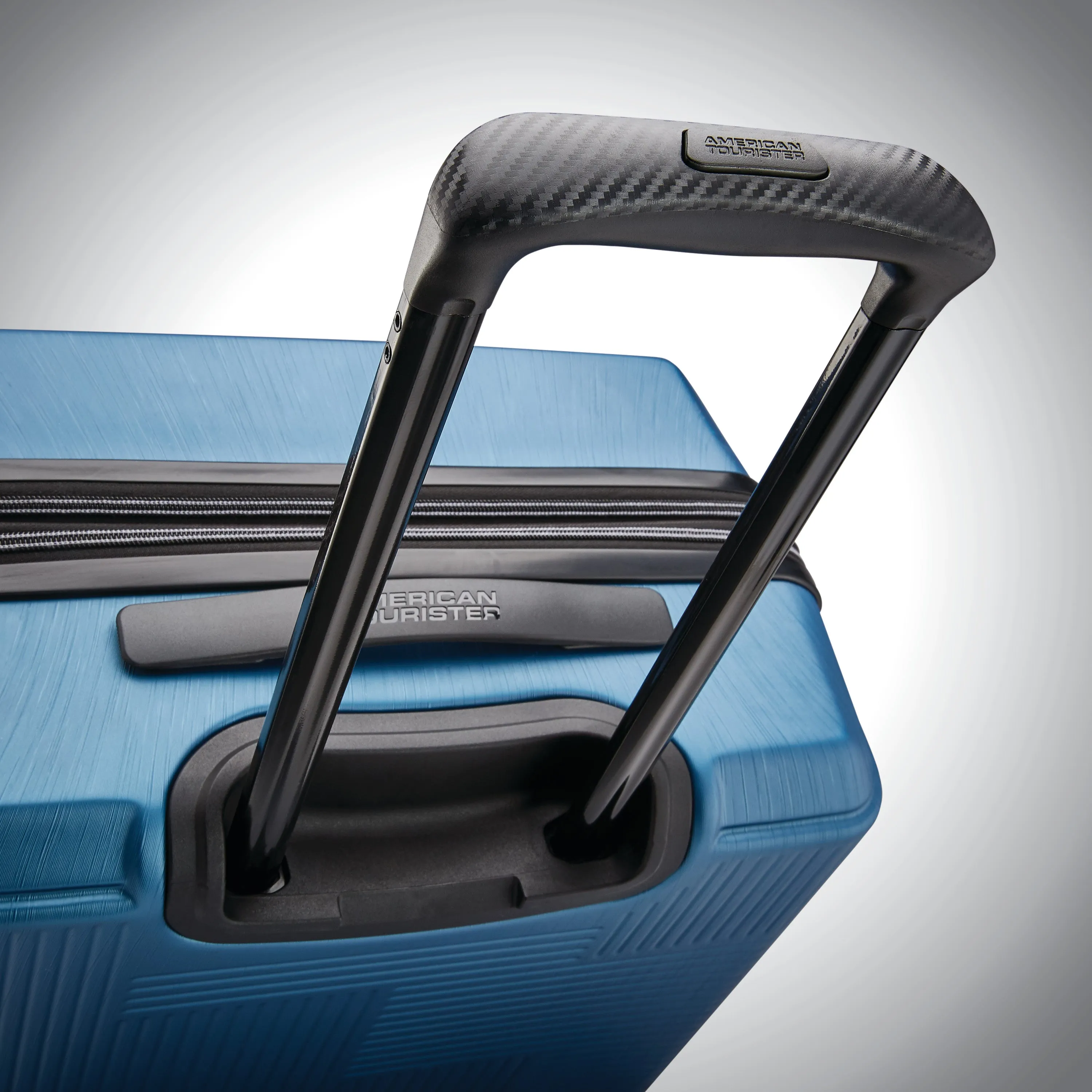 American Tourister Stratum XLT 28" 4-Wheel Large Luggage