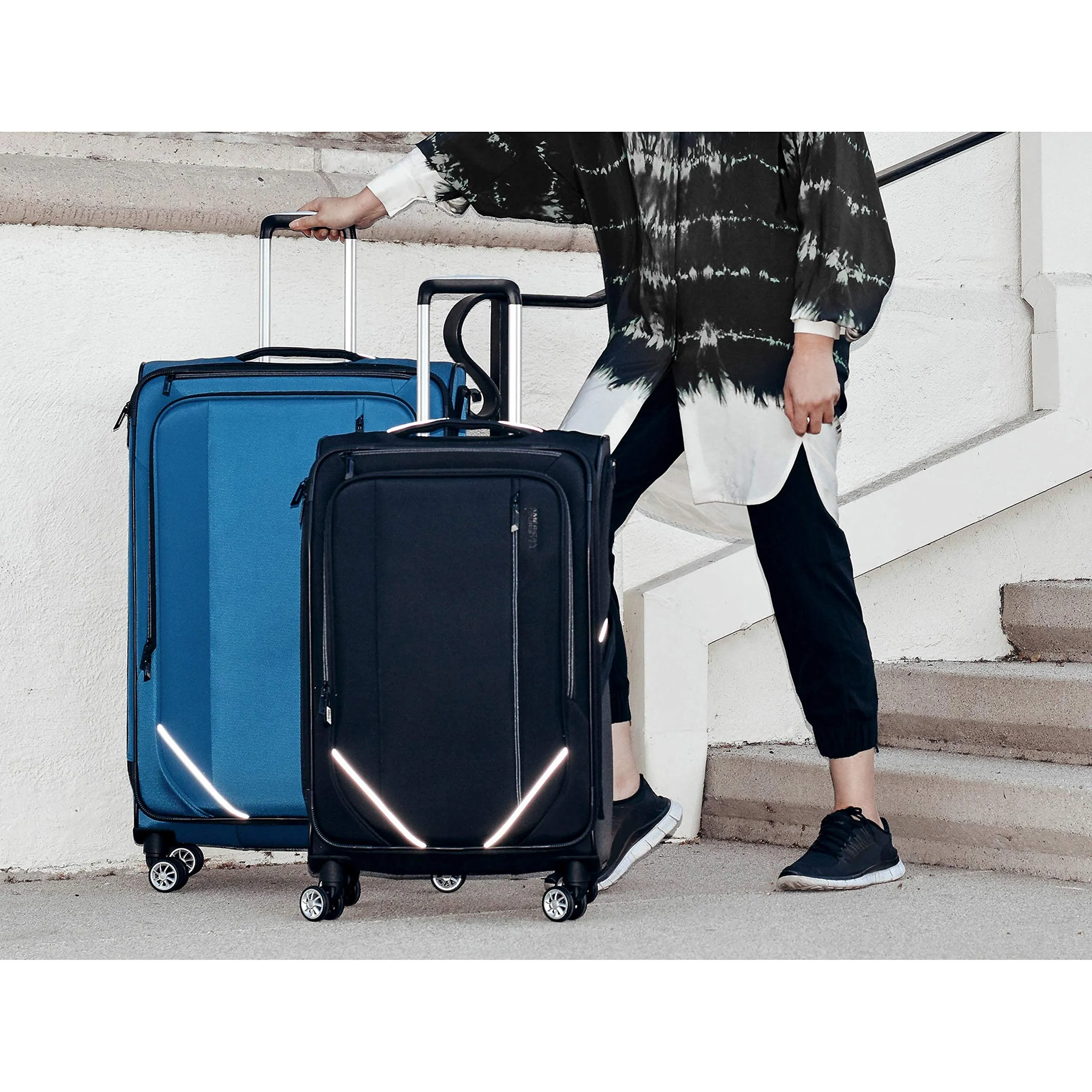 American Tourister Zoom Turbo 28" 4-Wheel Large Luggage