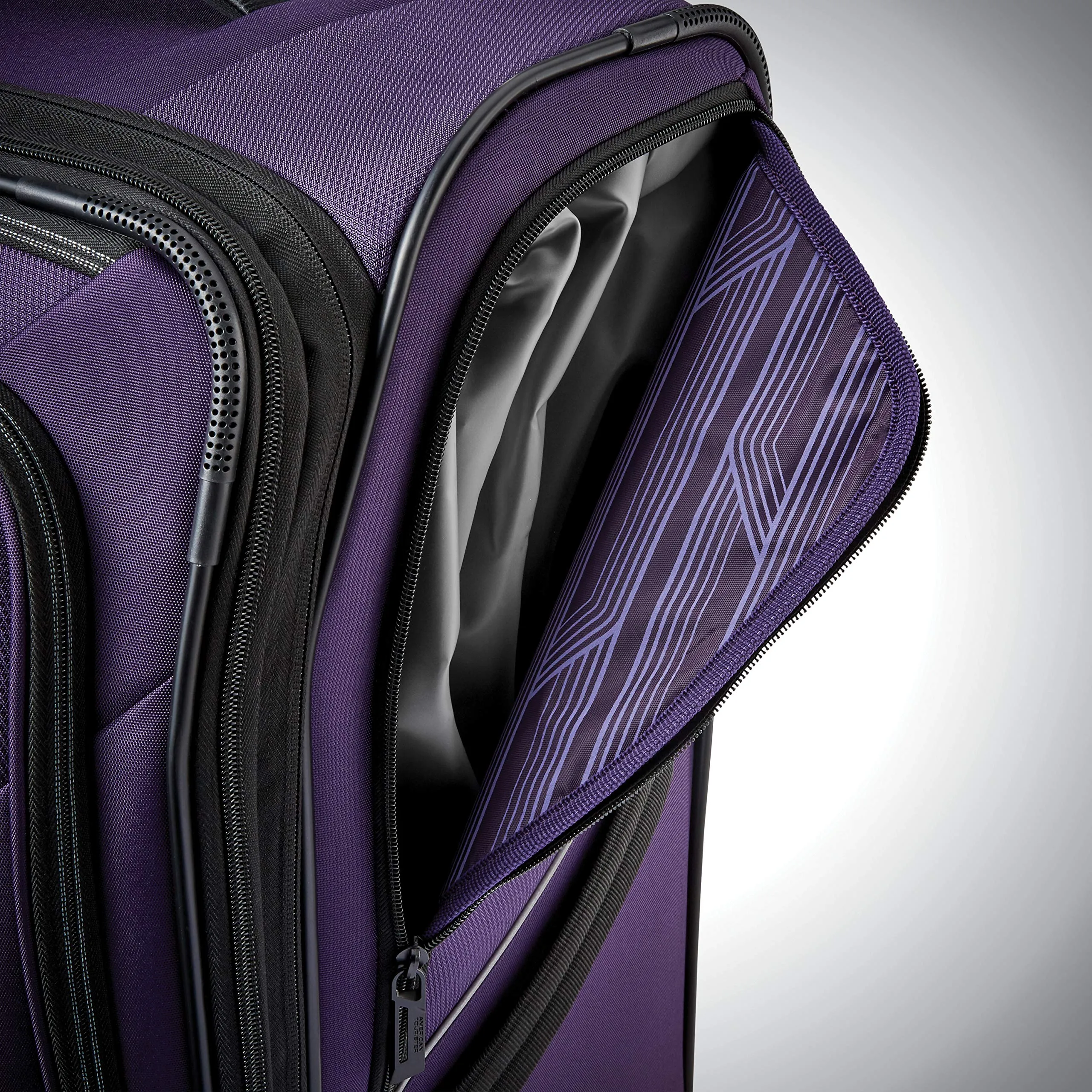 American Tourister Zoom Turbo 28" 4-Wheel Large Luggage