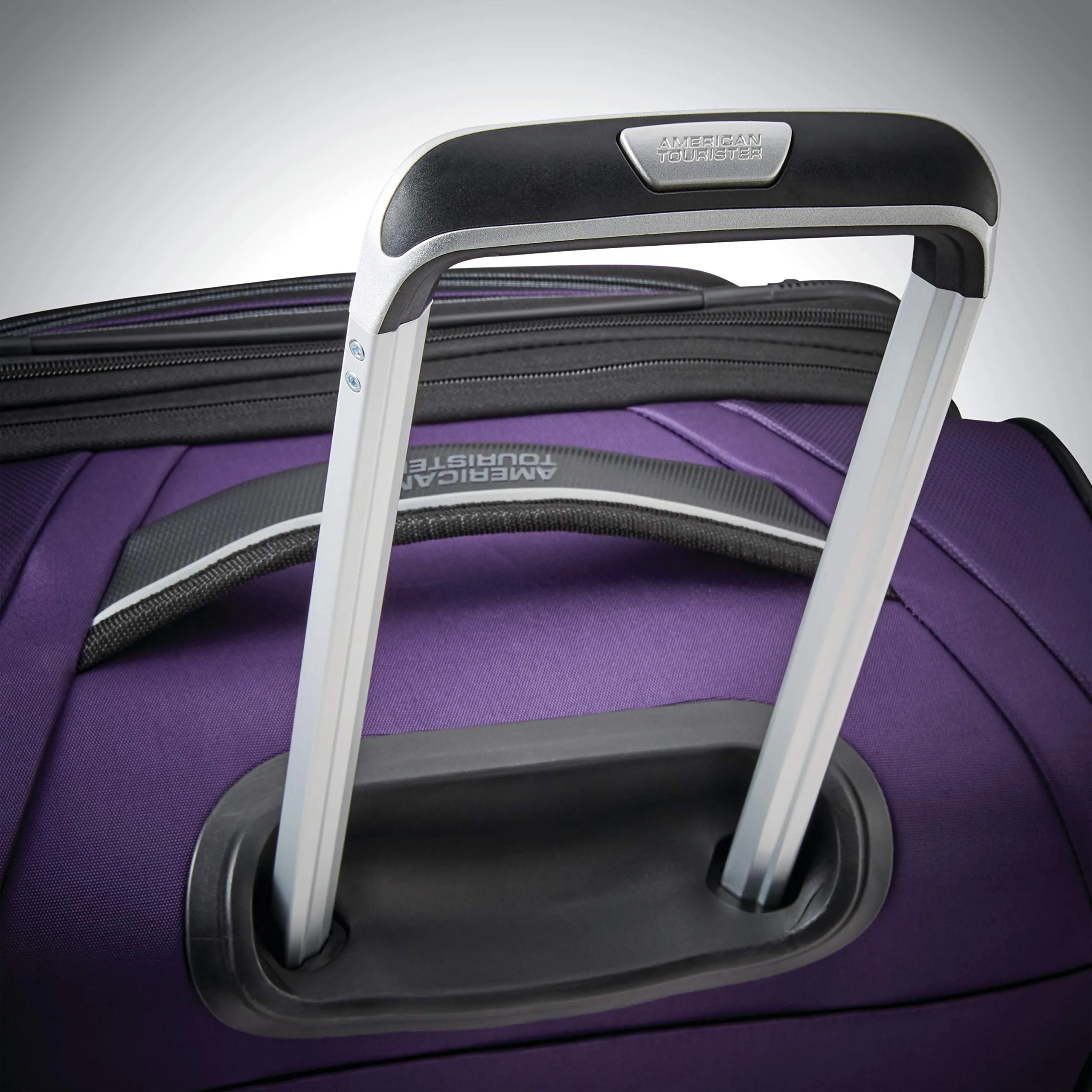 American Tourister Zoom Turbo 28" 4-Wheel Large Luggage