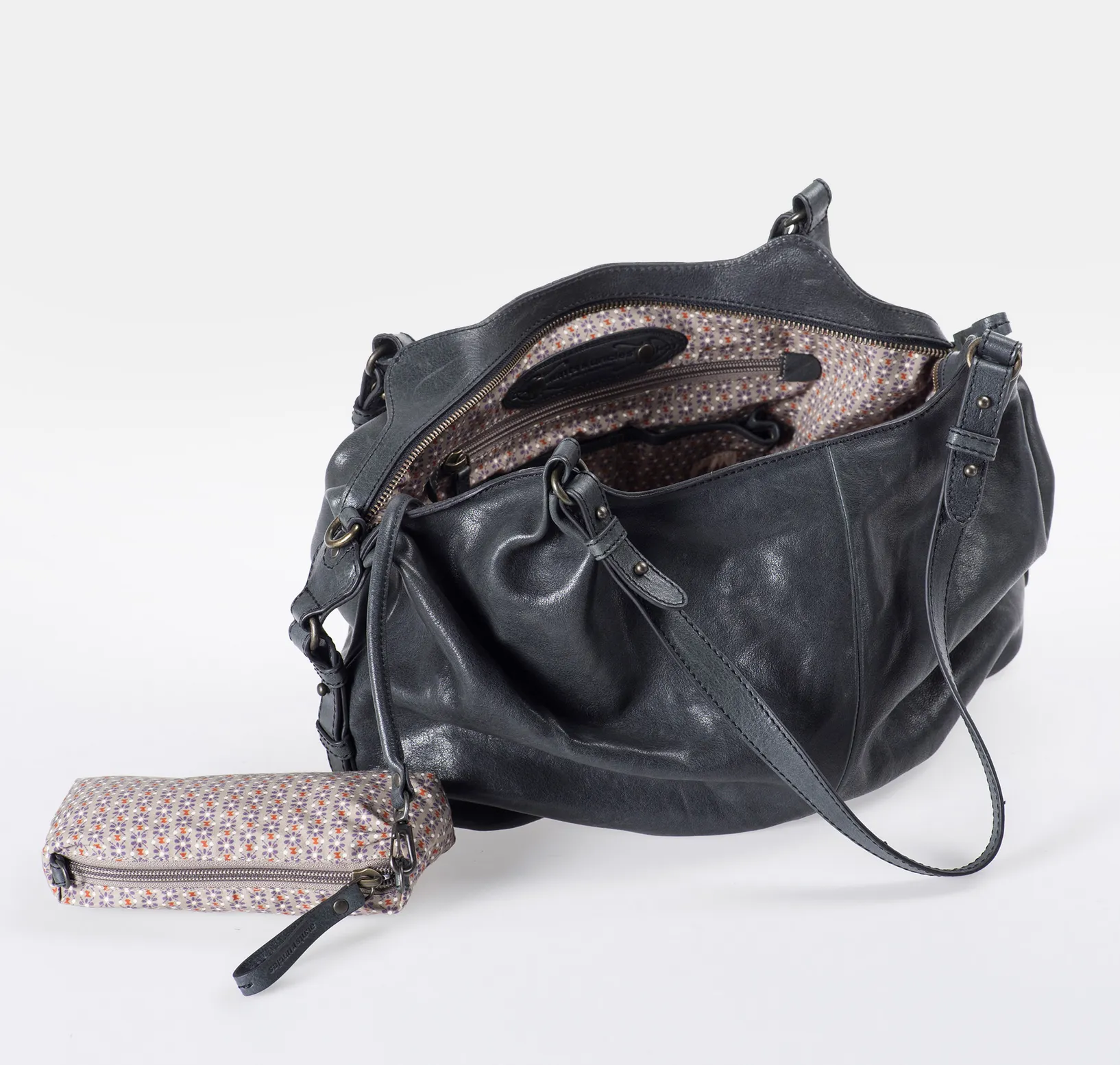 Aunts & Uncles Coffee Klatsch Phoebe Shoulder Bag