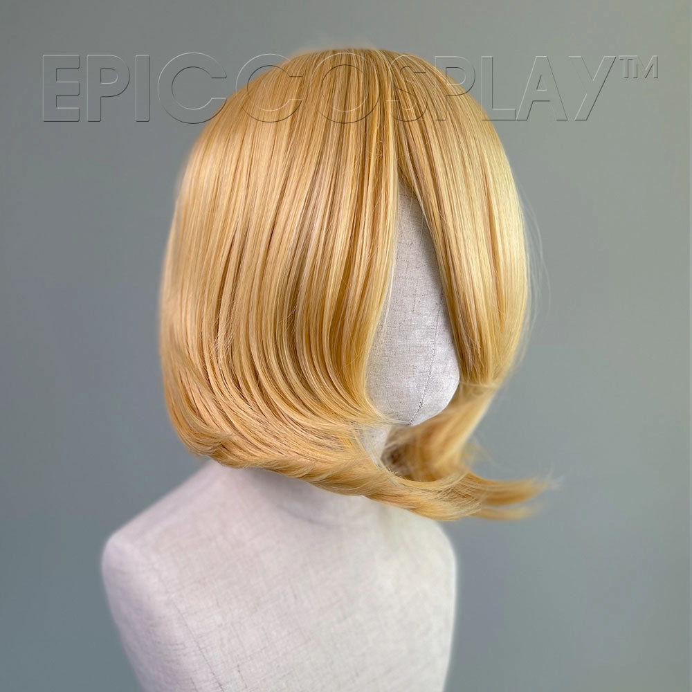 Aura - Butterscotch Blonde Wig