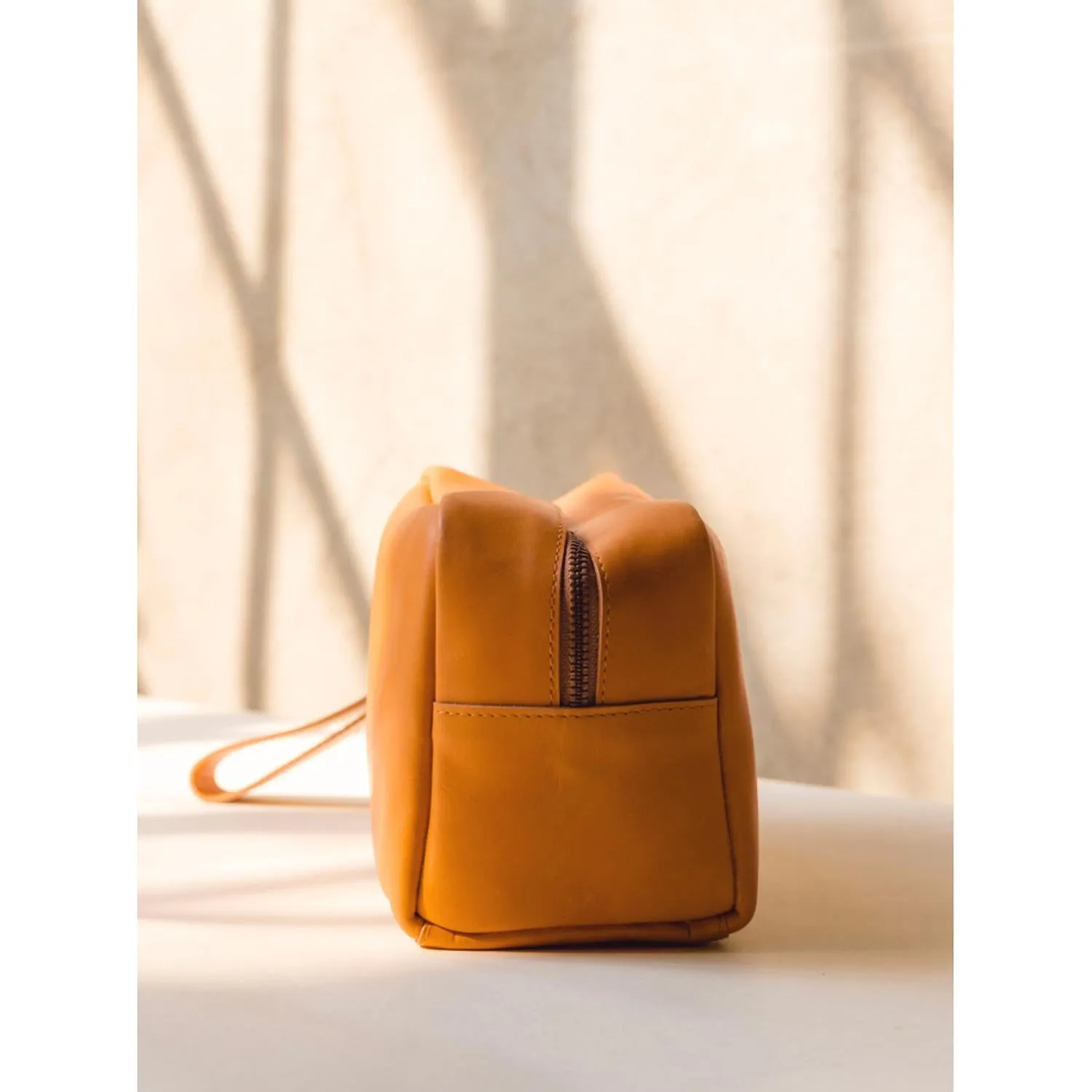 Avery Dopp Kit In Cognbac
