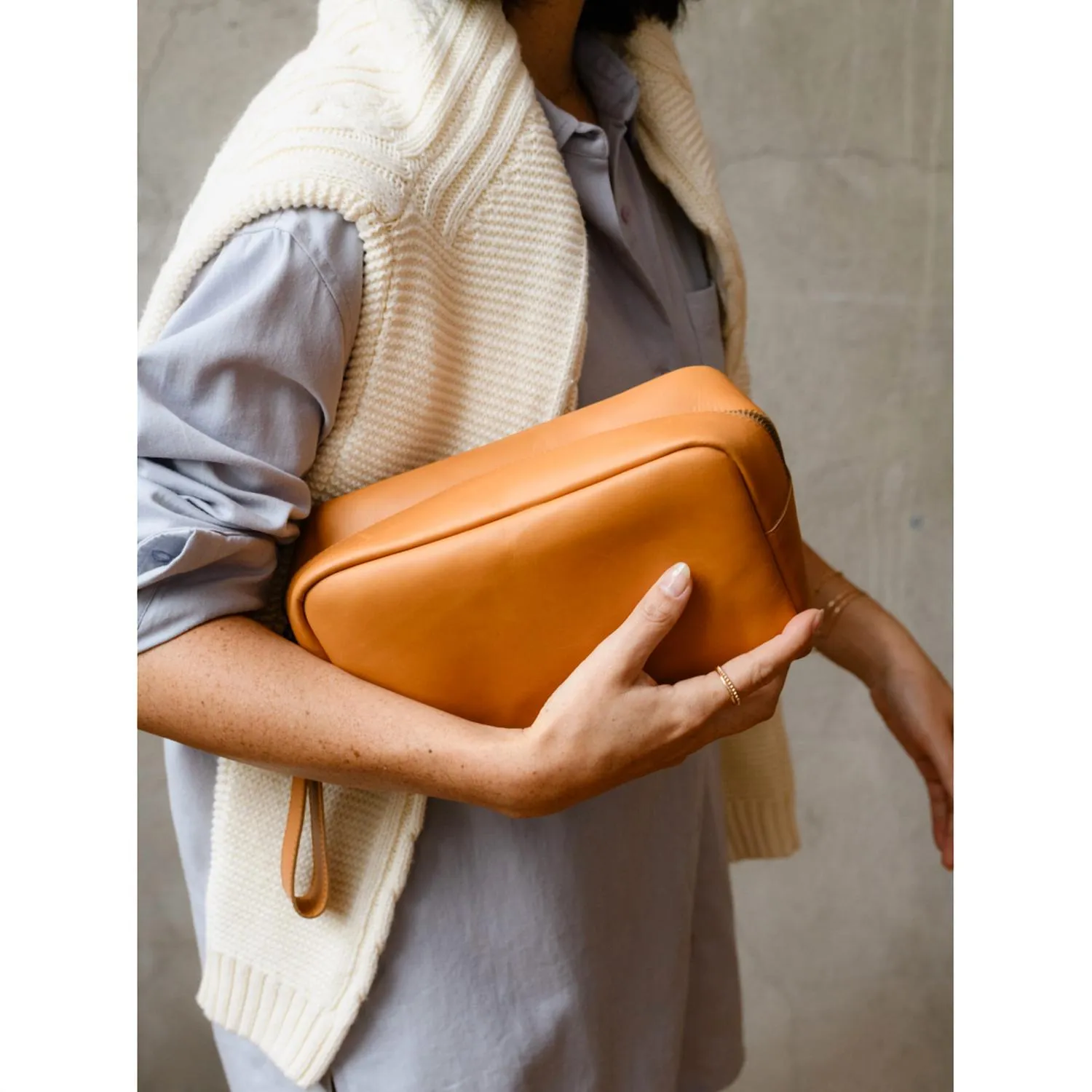 Avery Dopp Kit In Cognbac