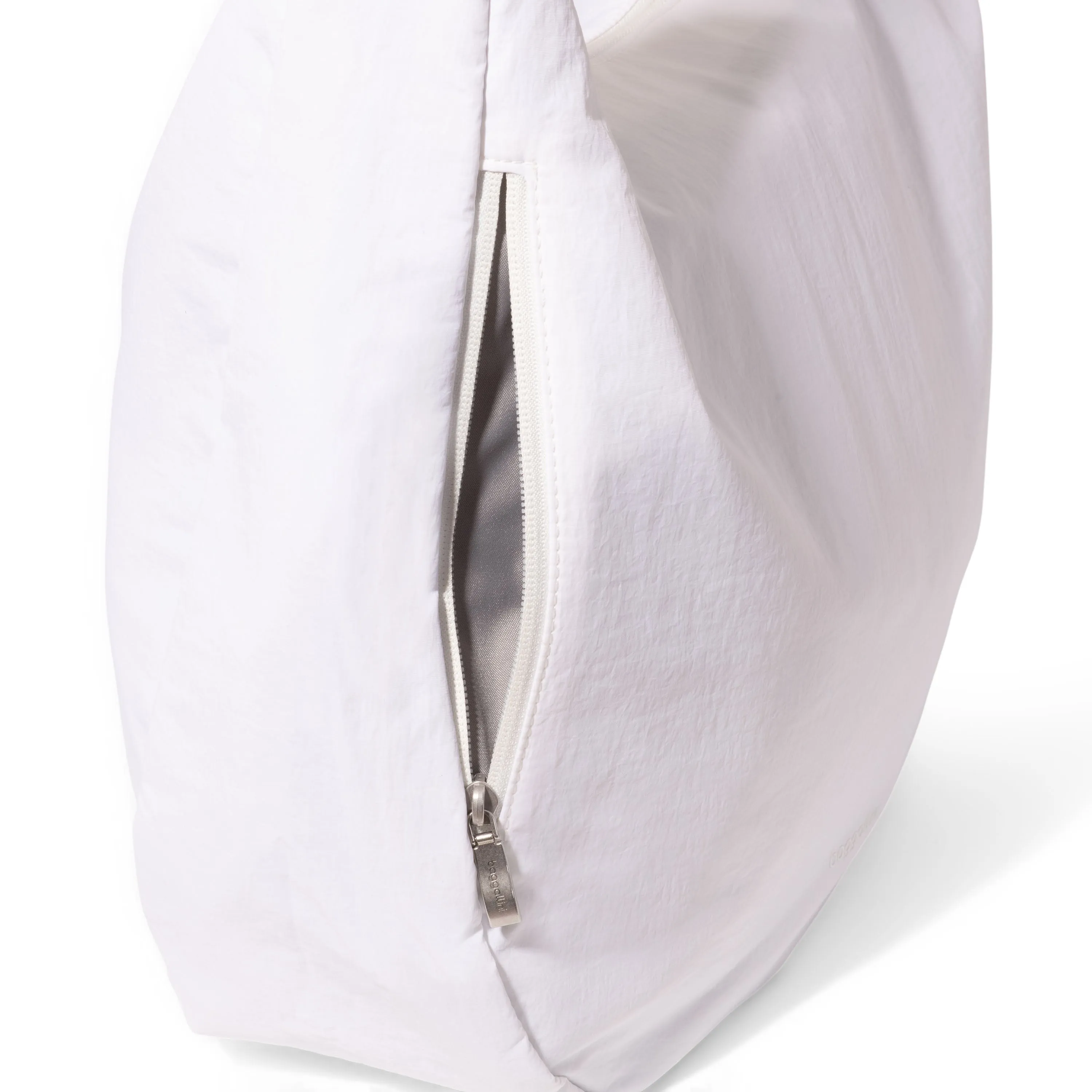 baggallini Swift Hobo Crossbody