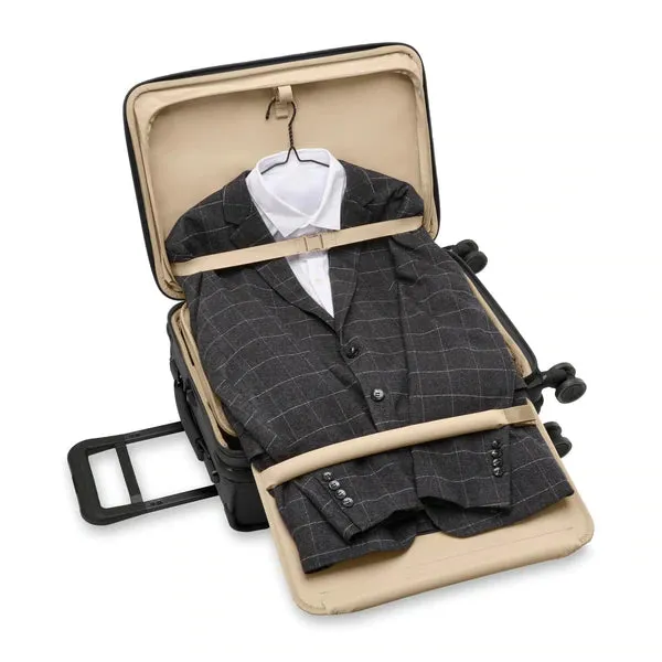 Baseline ESSENTIAL CARRY-ON SPINNER 22" NEW