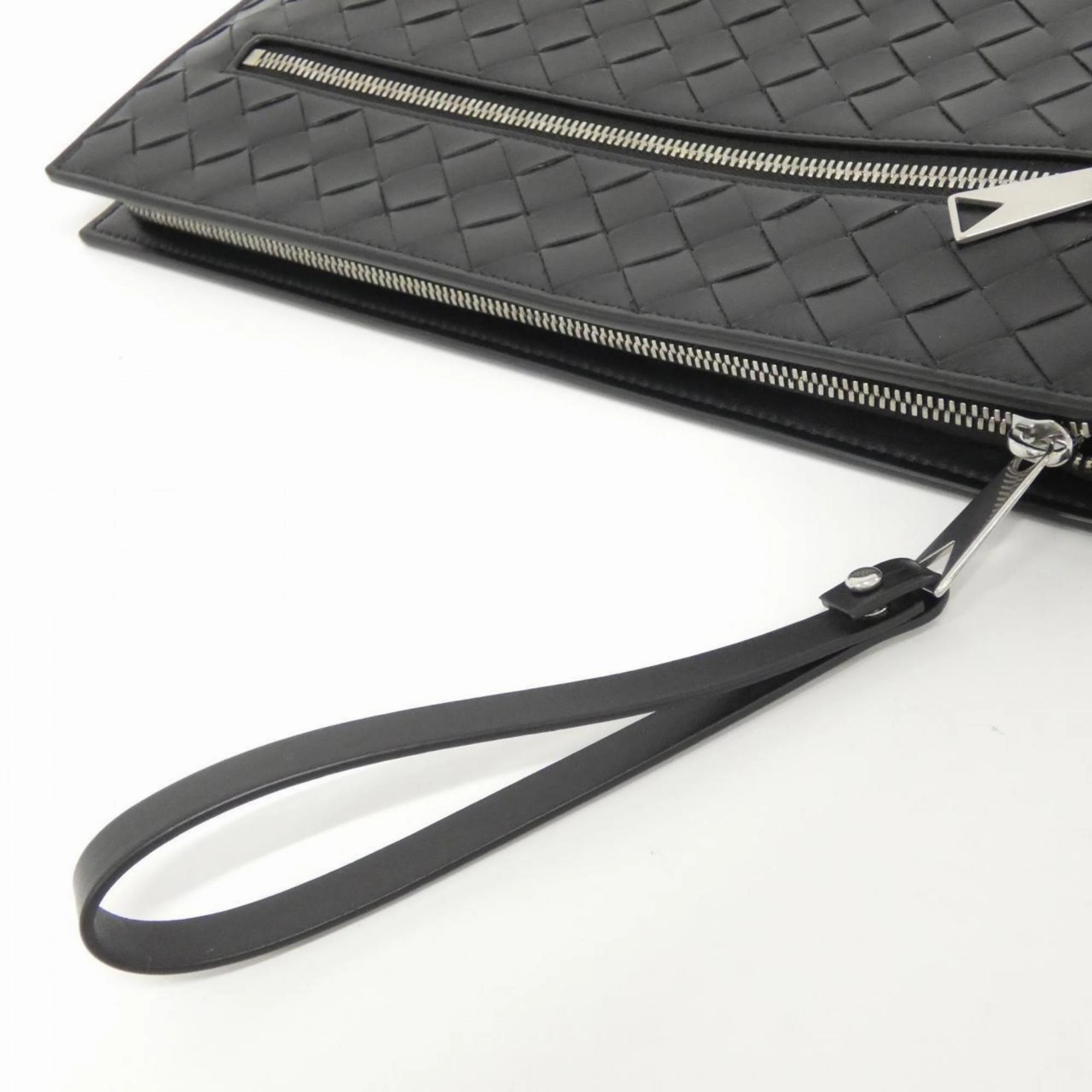 Bottega Veneta Leather Handbag (Pre-Owned)