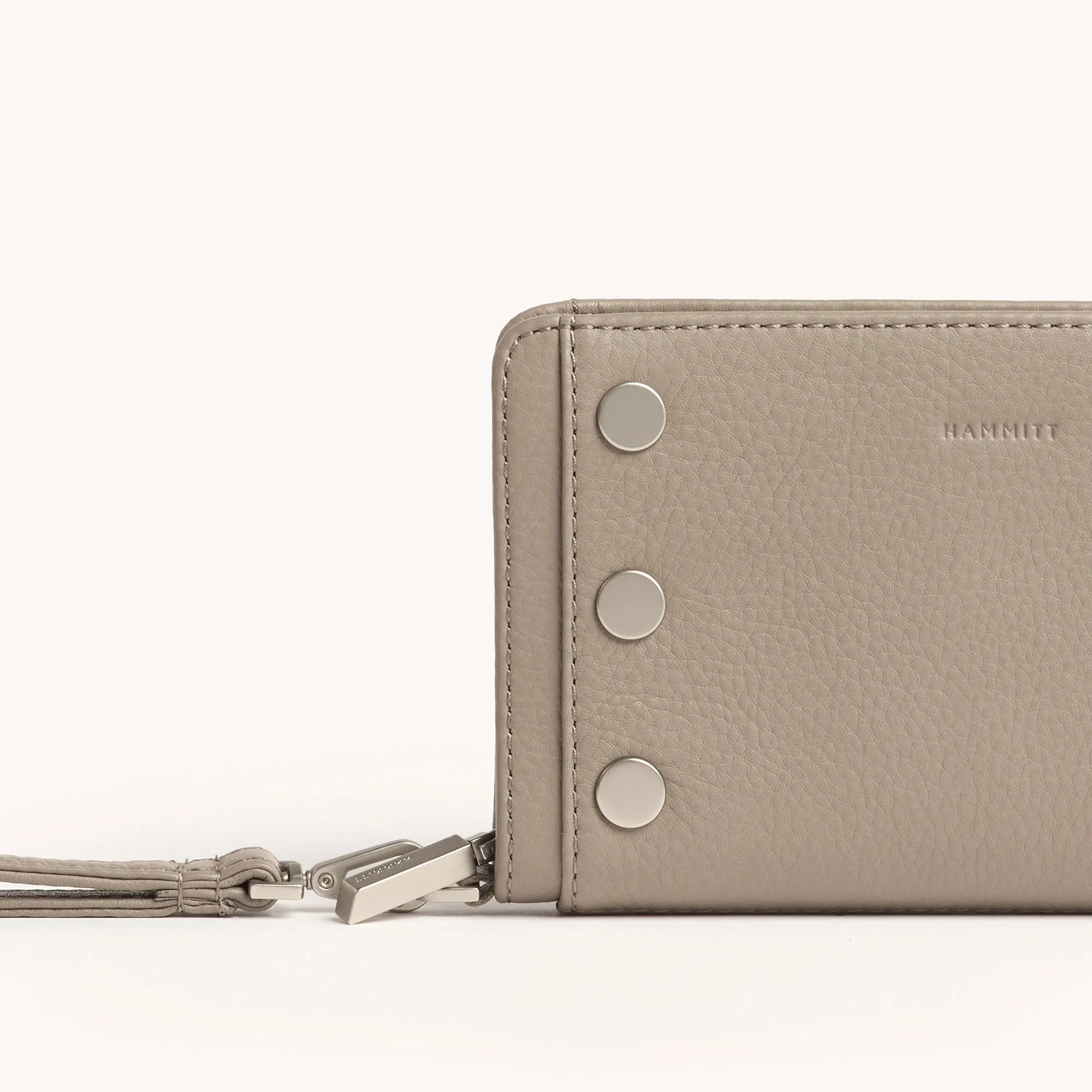 Bryant Wallet | Pewter Pebble/Brushed Silver