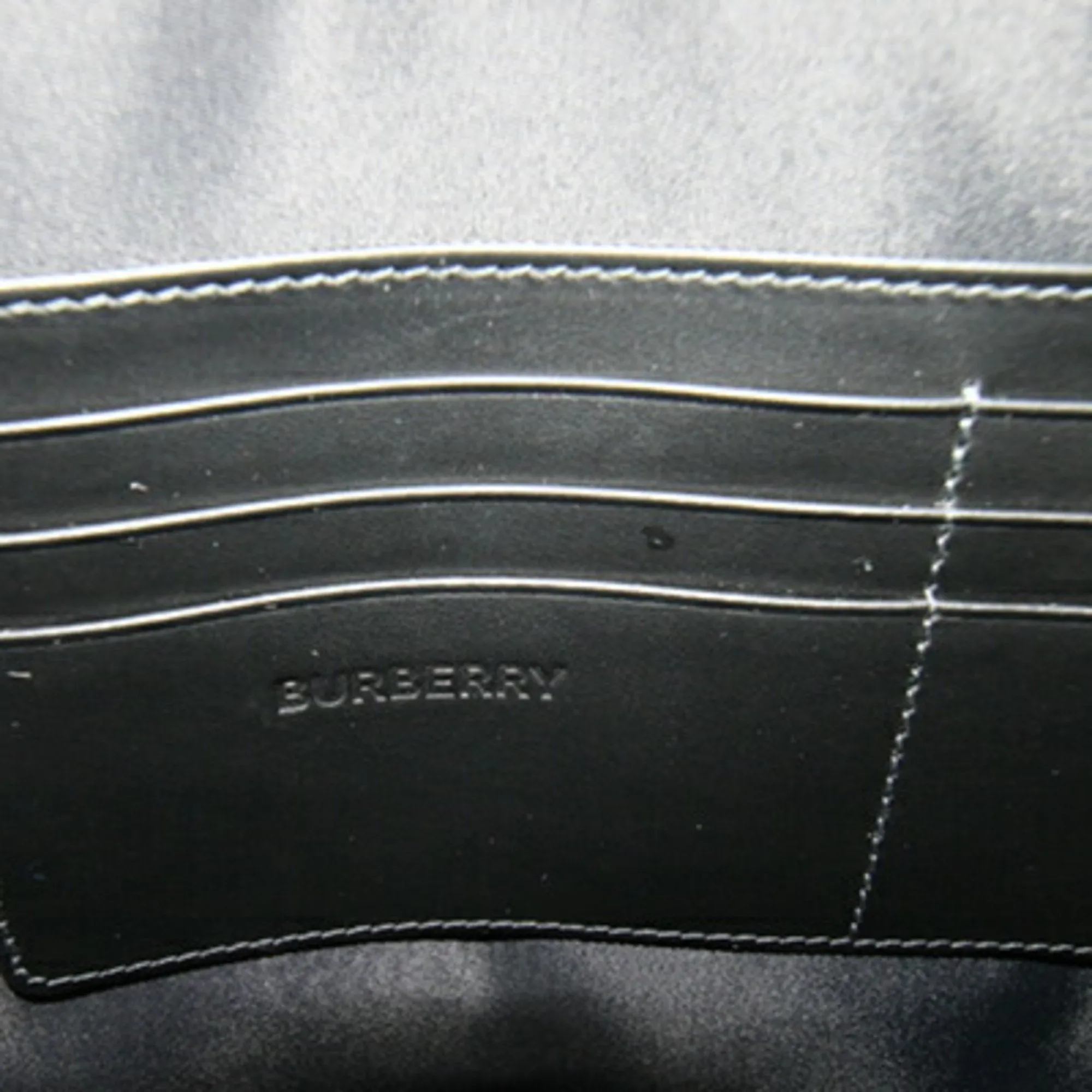 Burberry  Leather Clutch Bag (Pre-Owned)