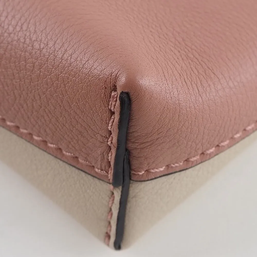 Burberry -  Leather Clutch Bag (Pre-Owned)