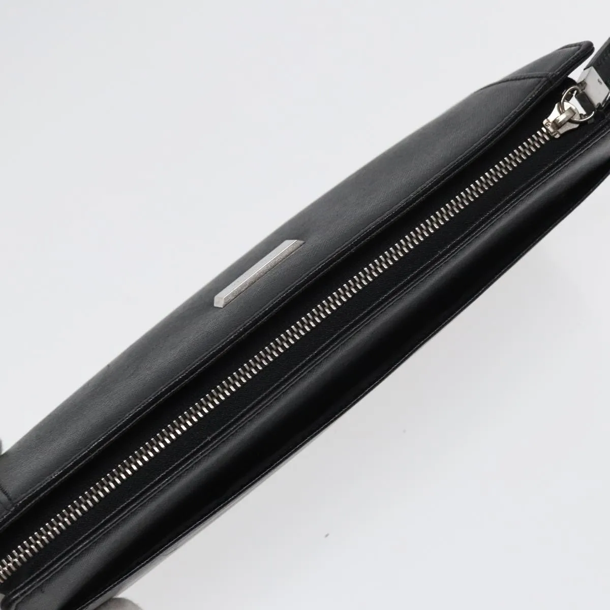 Burberry Leather Clutch Bag (Pre-Owned)