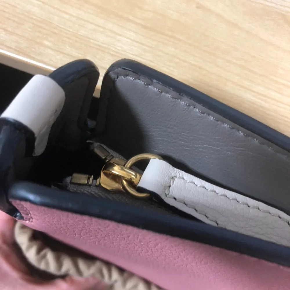 Burberry -  Leather Clutch Bag (Pre-Owned)