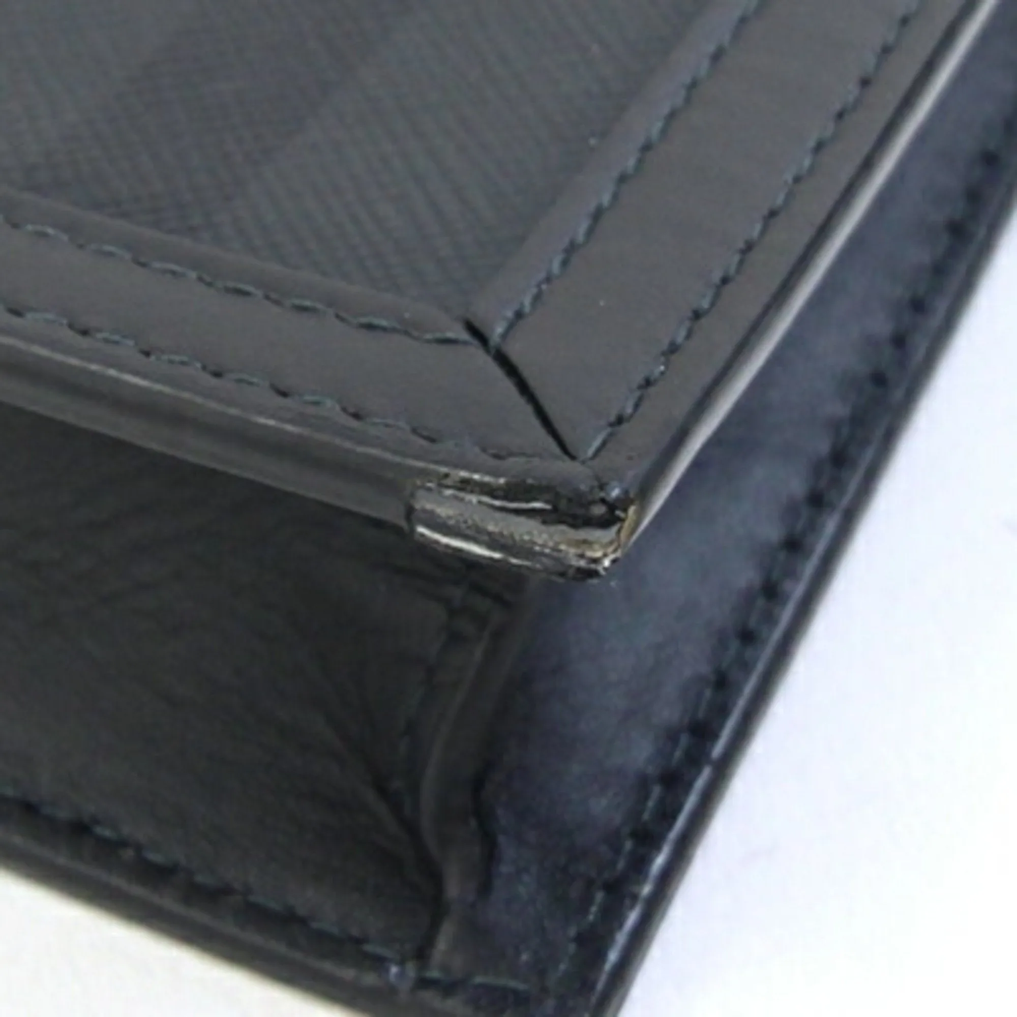 Burberry  Leather Clutch Bag (Pre-Owned)