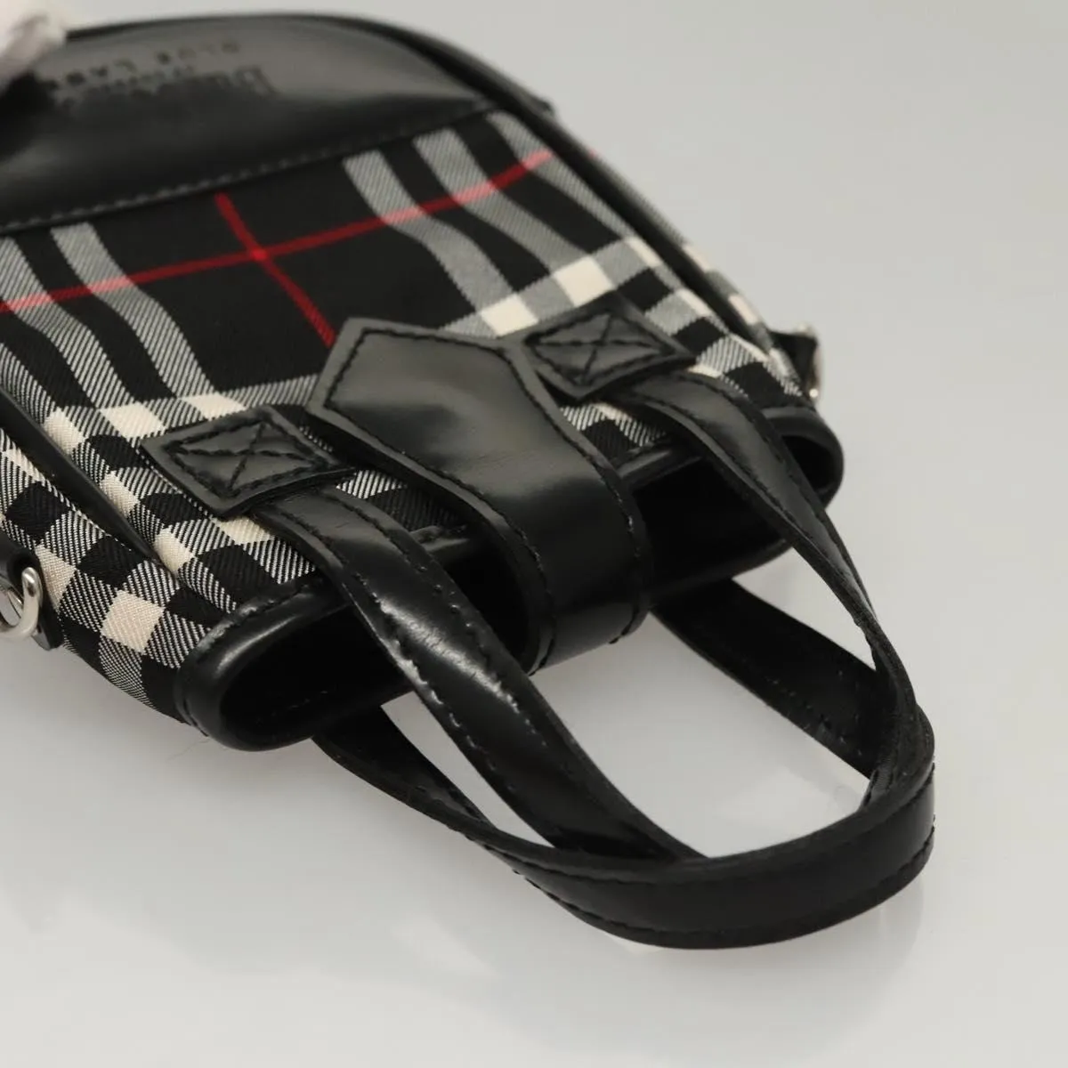 Burberry Nova Check Nylon Clutch Bag (Pre-Owned)