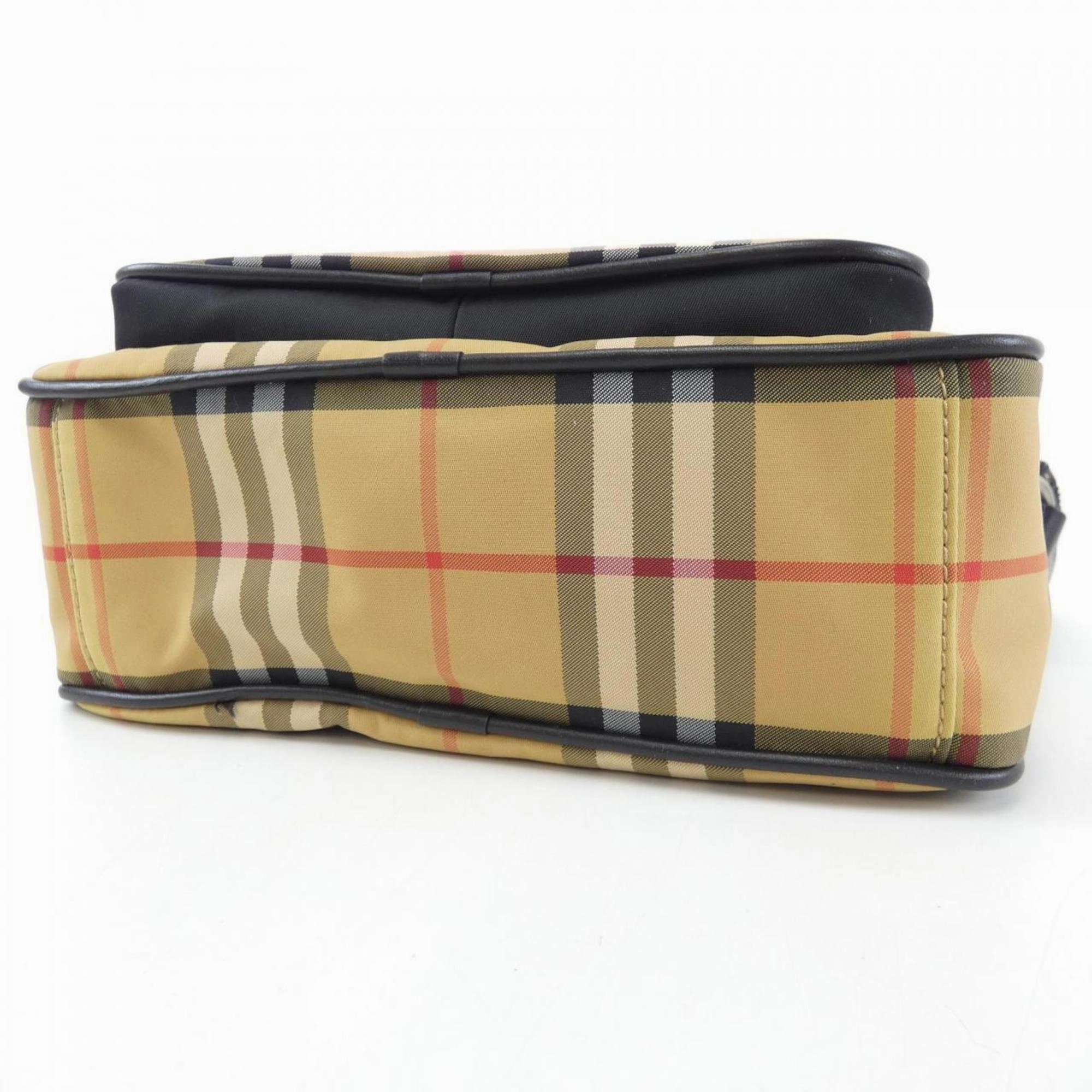 Burberry Handbag (Pre-Owned)