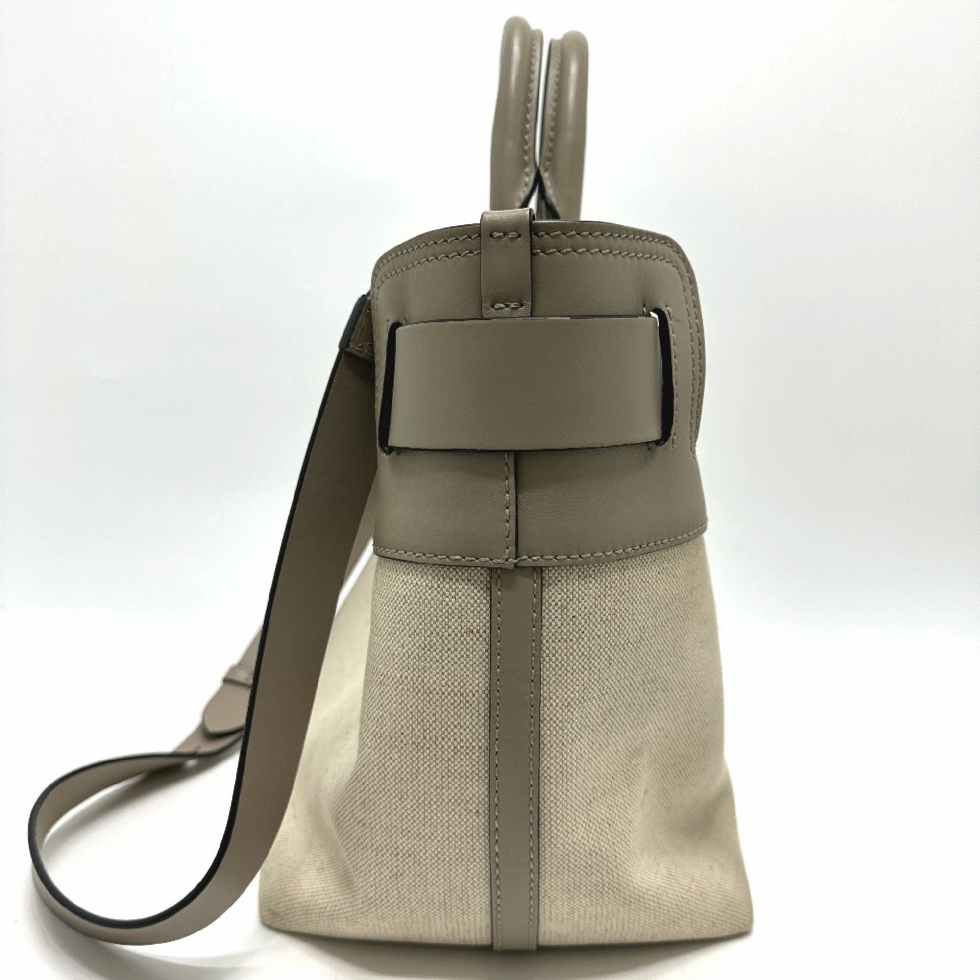 Burberry  Other Handbag (Pre-Owned)
