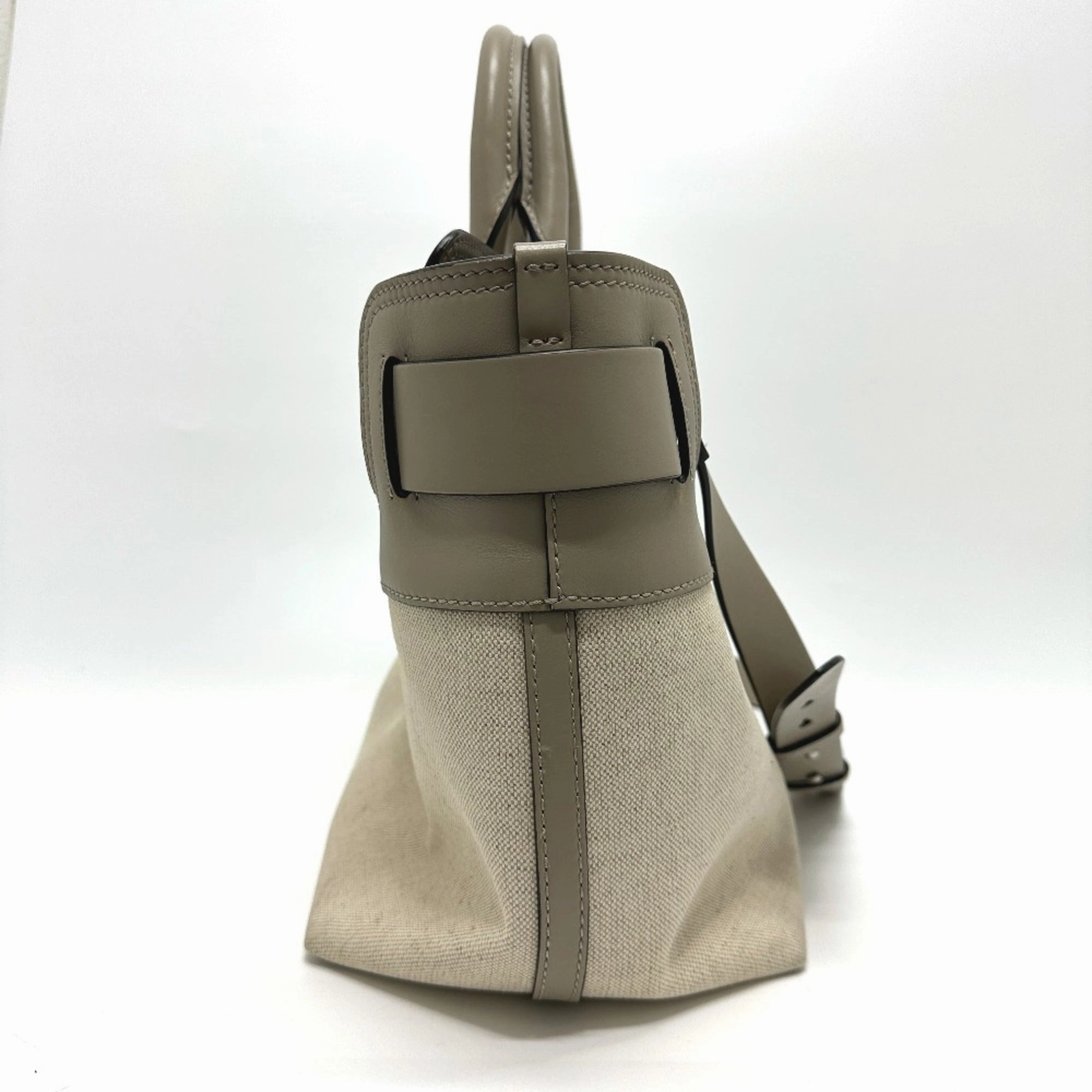 Burberry  Other Handbag (Pre-Owned)