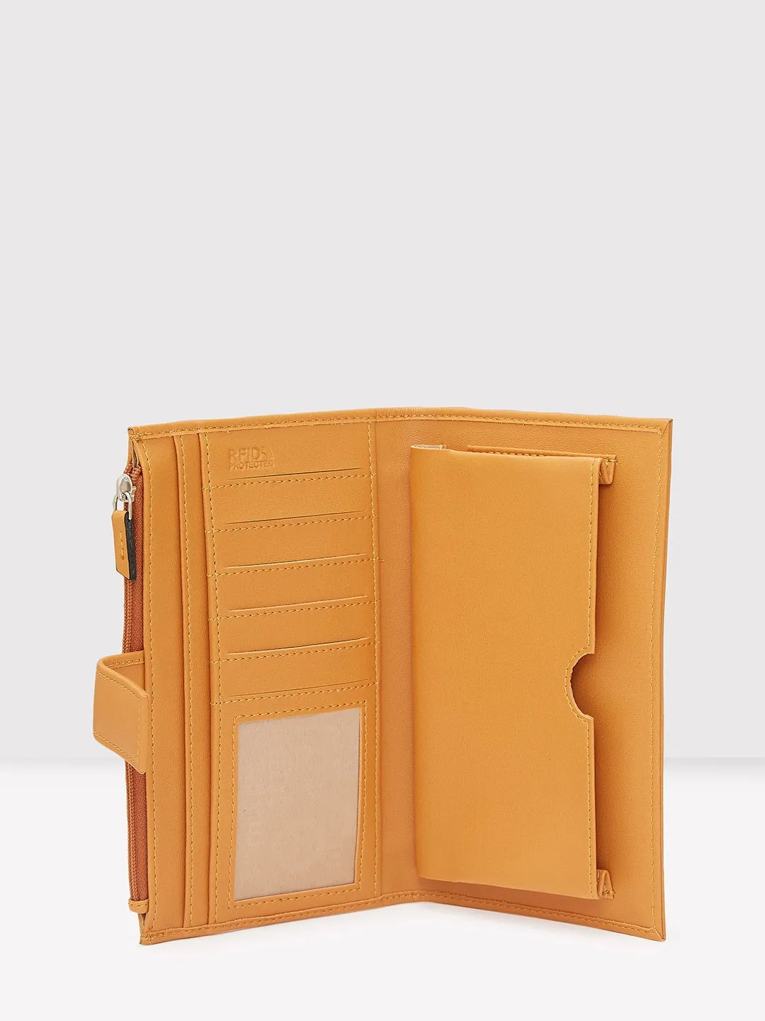 Caprese Avery Large Tan Bifold Wallet