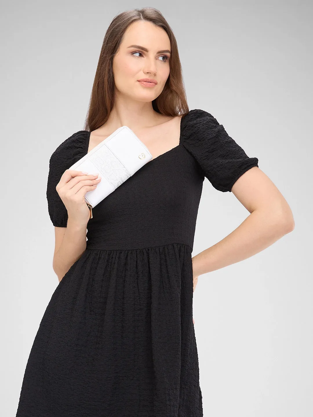 Caprese Merle Medium White Wallet