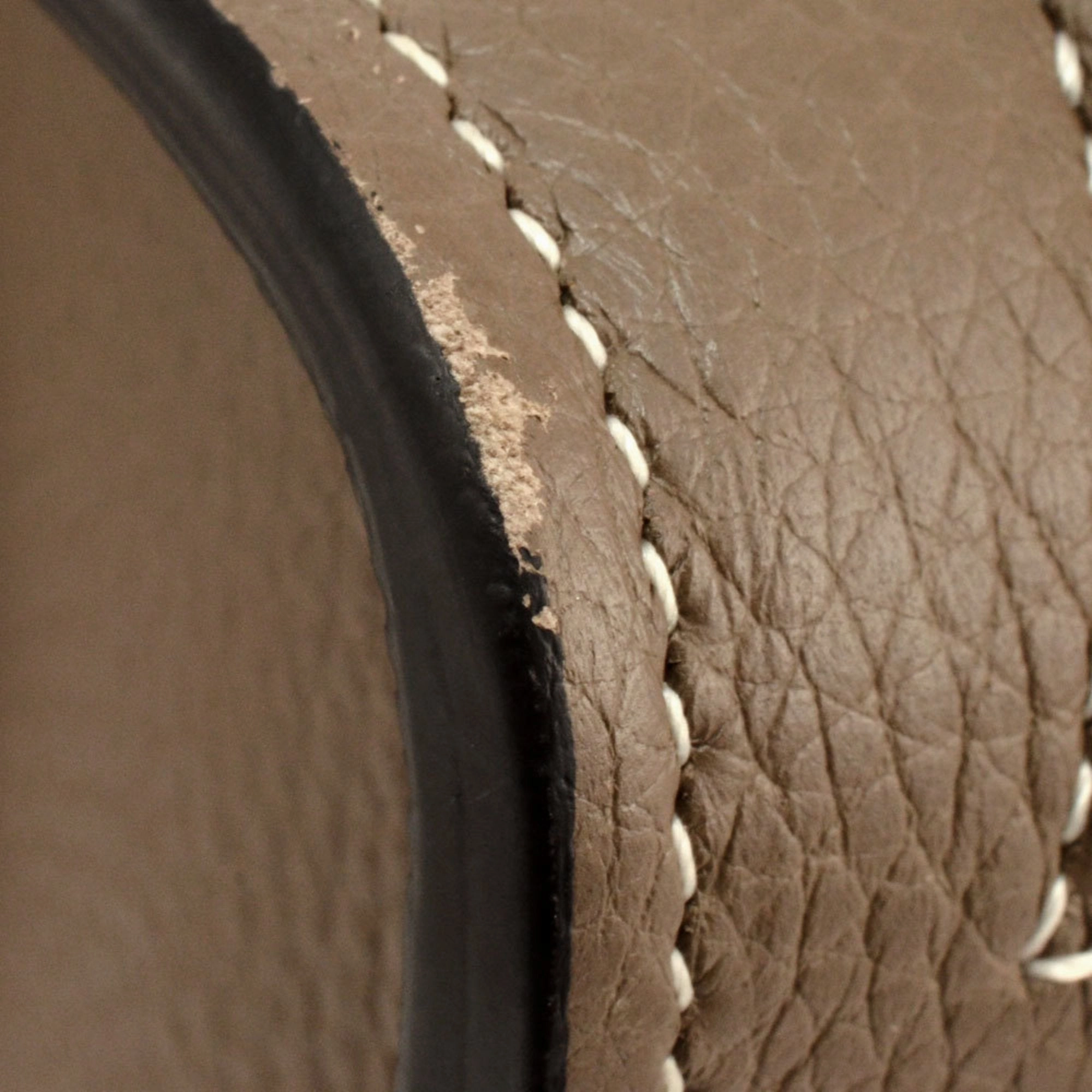 Celine Leather Handbag (Pre-Owned)