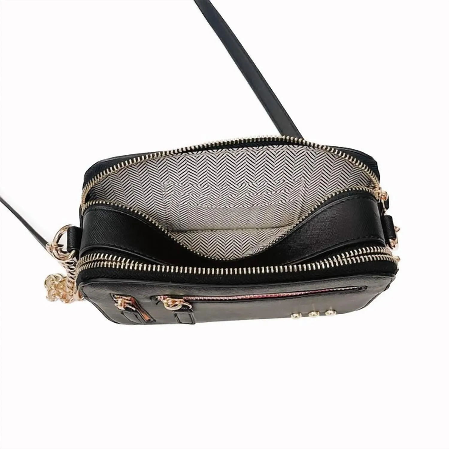 Chain Crossbody Bag In Black