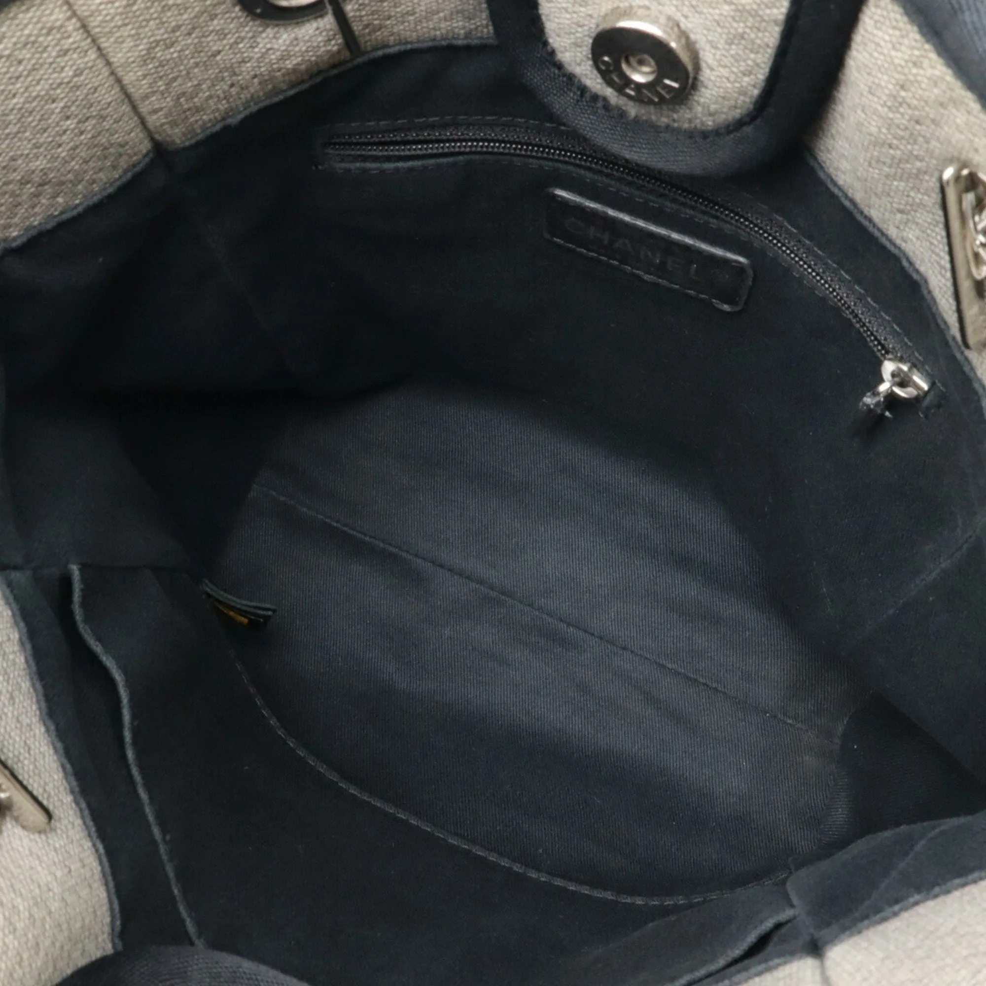 Chanel Deauville  Leather Shoulder Bag Tote Bag (Pre-Owned)