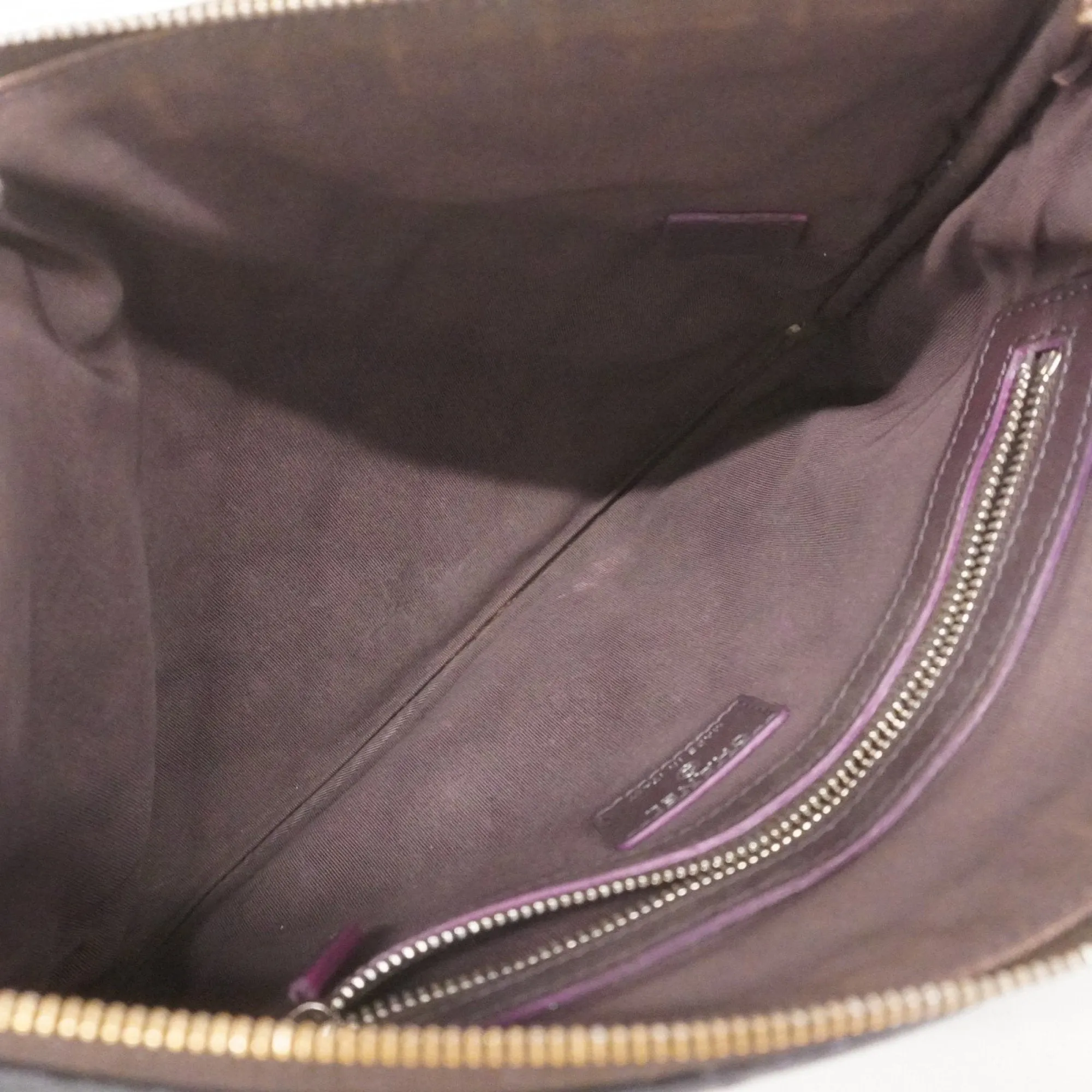 Chanel Leather Clutch Bag (Pre-Owned)
