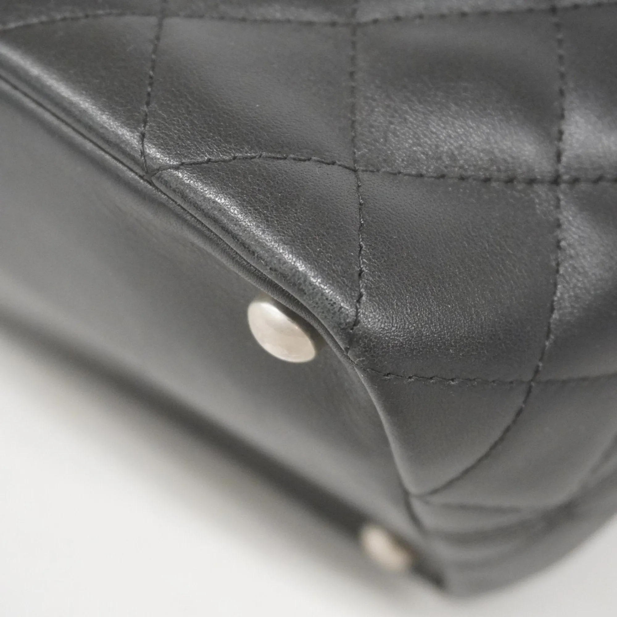 Chanel Patent Leather Leather Tote Bag (Pre-Owned)