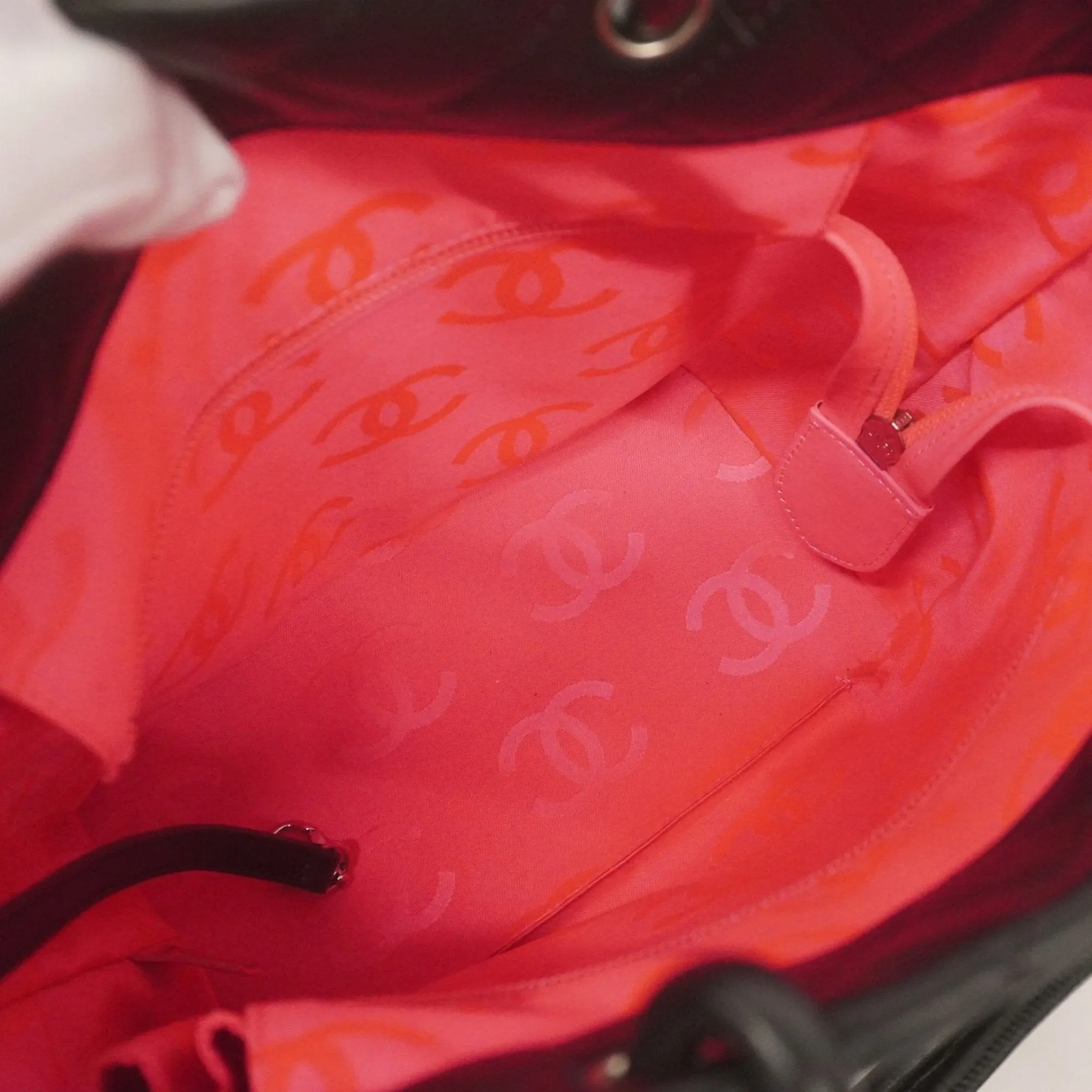 Chanel Patent Leather Leather Tote Bag (Pre-Owned)