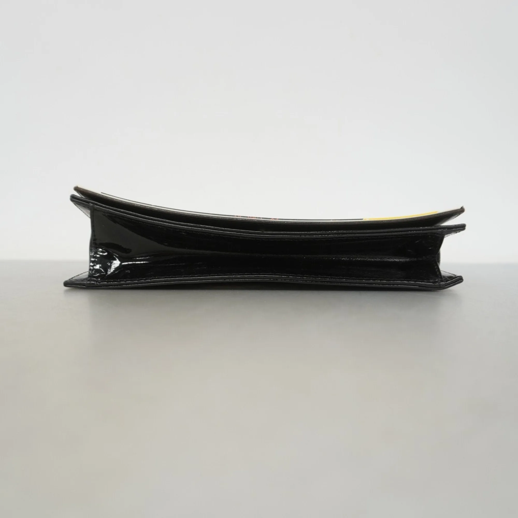 Chanel  yellow Patent Leather Clutch Bag (Pre-Owned)