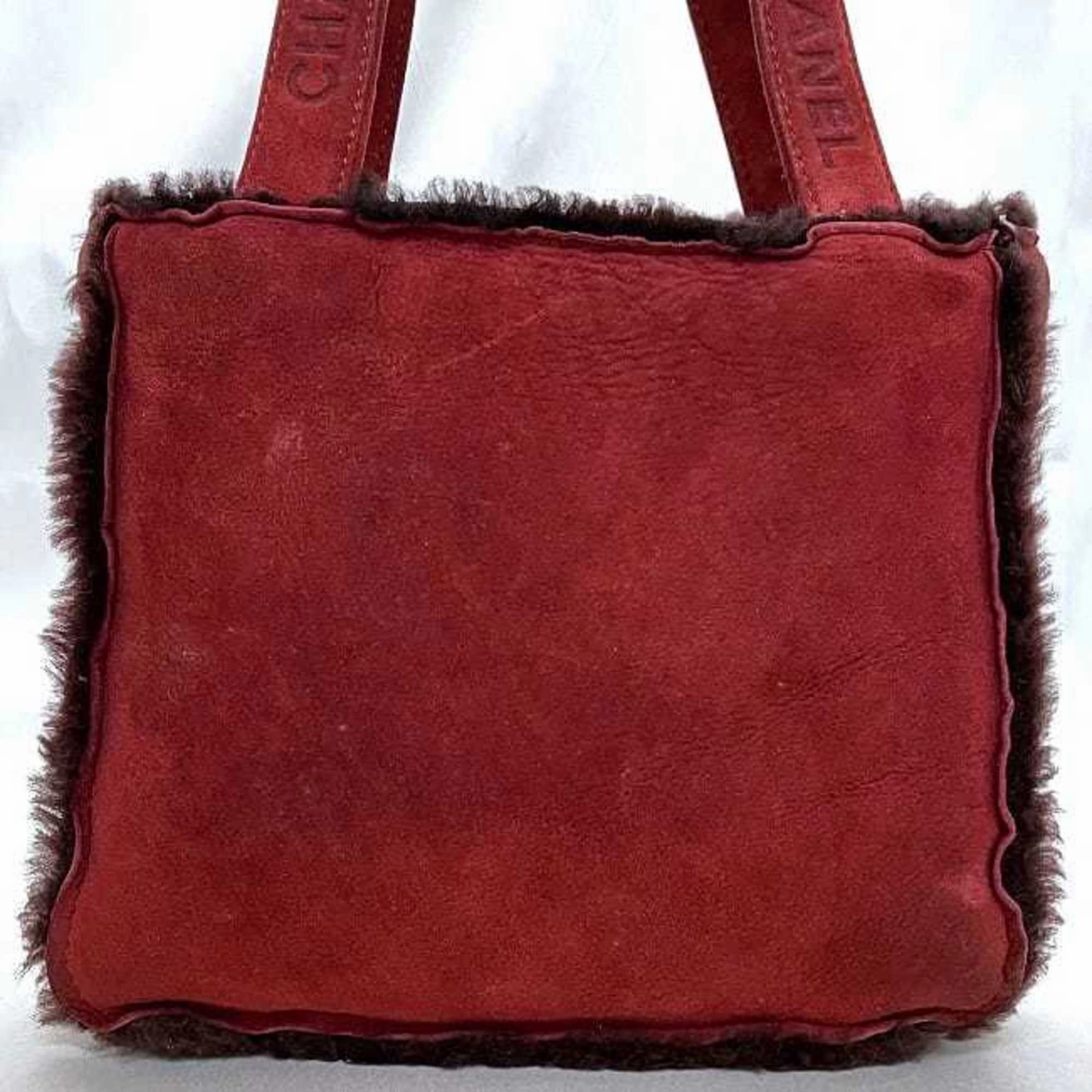 Chanel Fur Handbag (Pre-Owned)