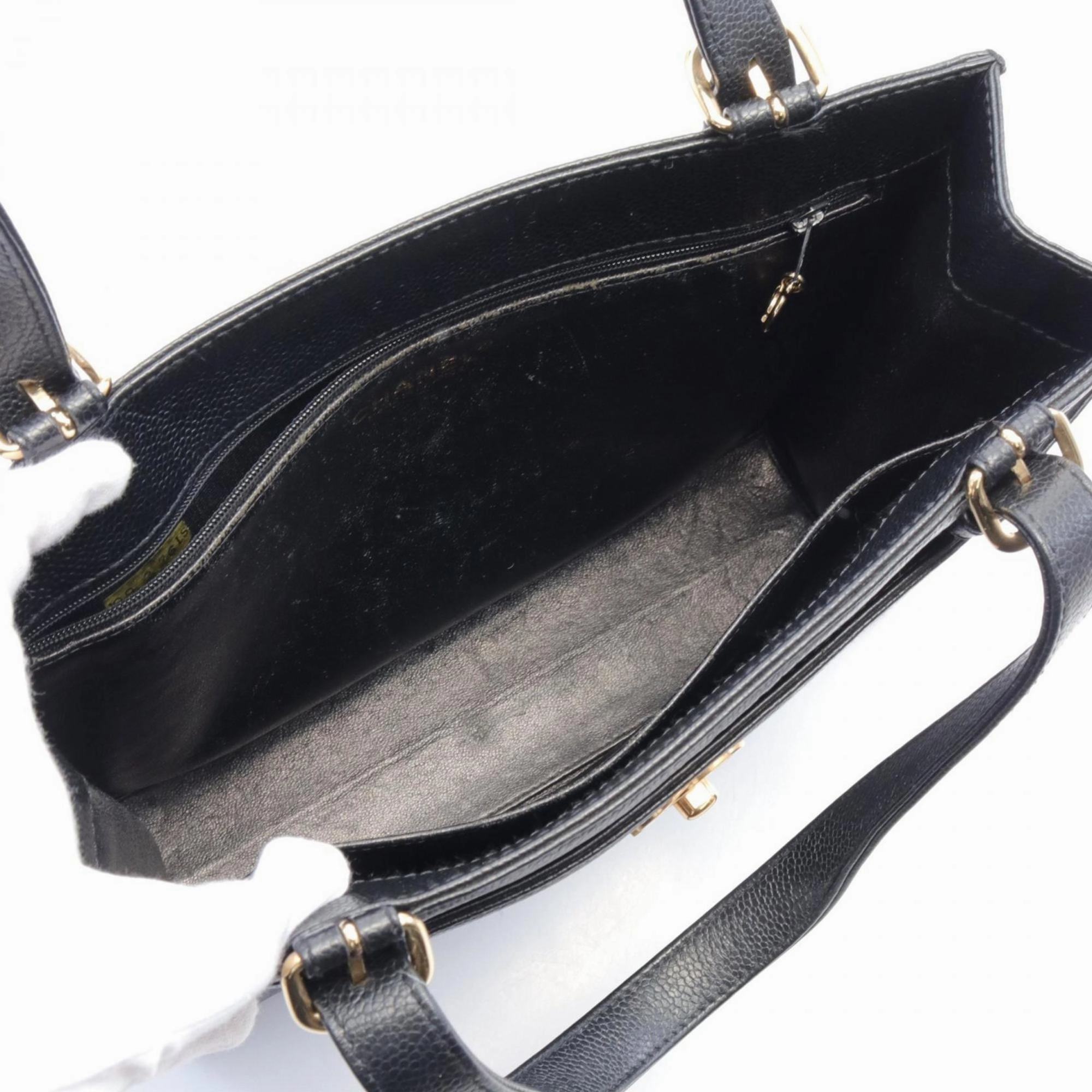 Chanel Leather Handbag (Pre-Owned)