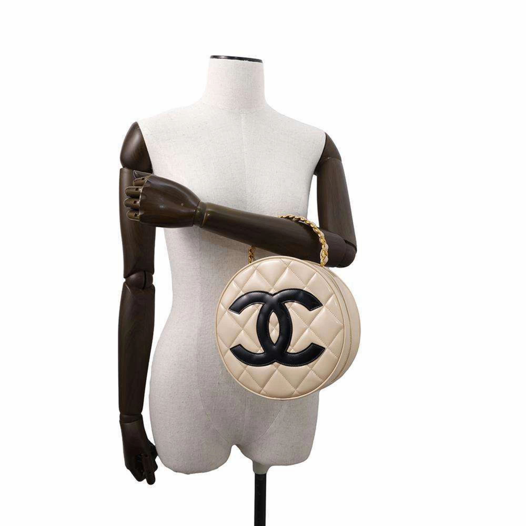 Chanel Patent Leather Handbag (Pre-Owned)