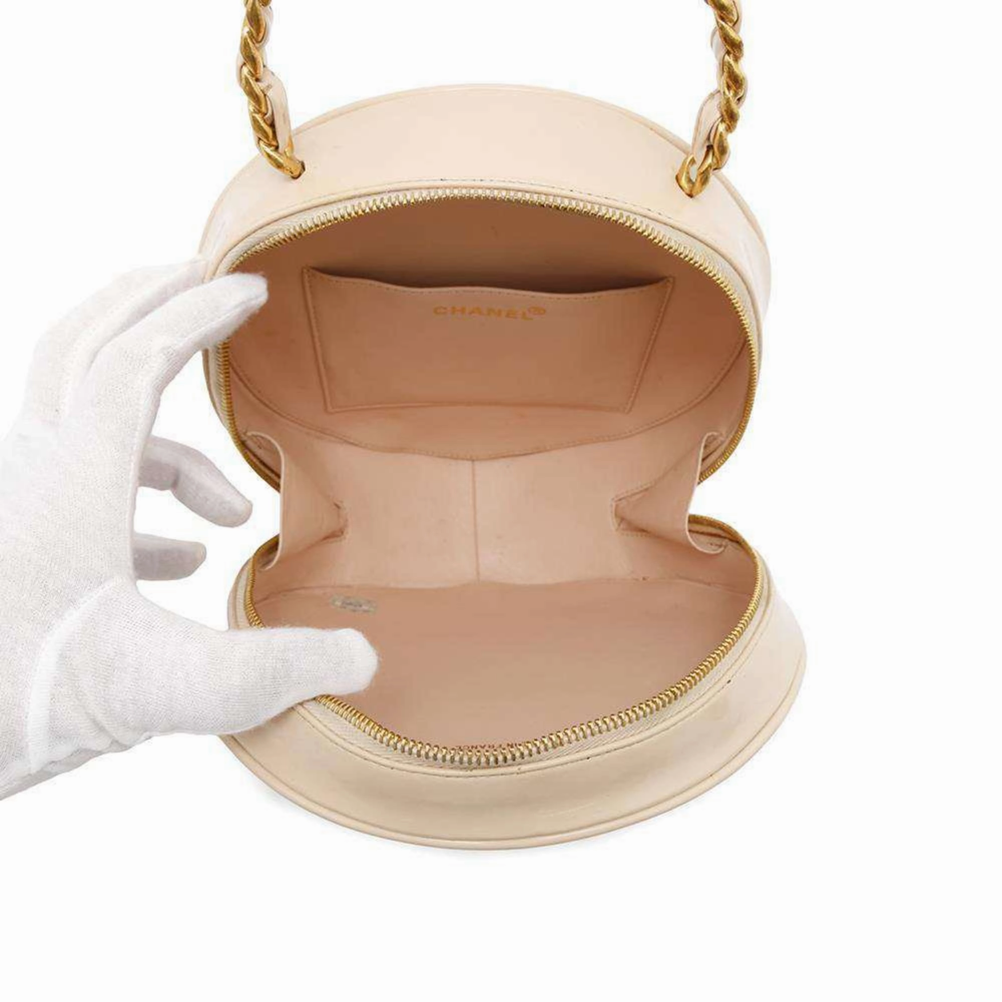Chanel Patent Leather Handbag (Pre-Owned)
