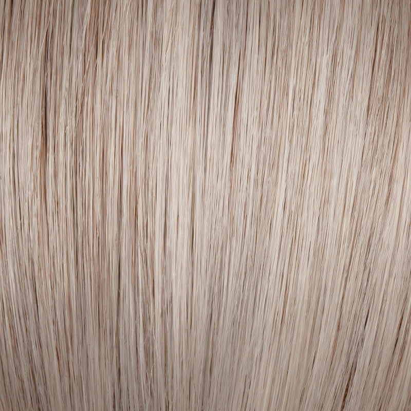 Chic Wavy Wig by Hairdo | Heat Friendly Synthetic Fiber