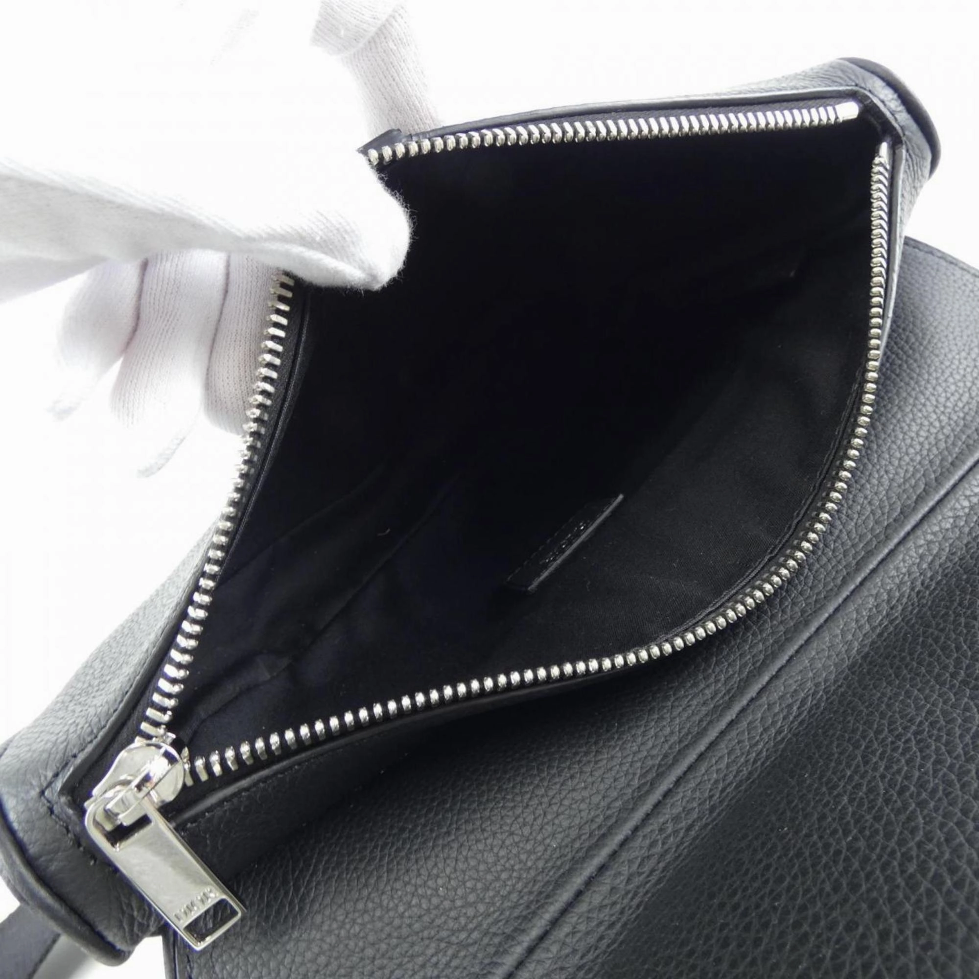 Christian Dior Handbag (Pre-Owned)