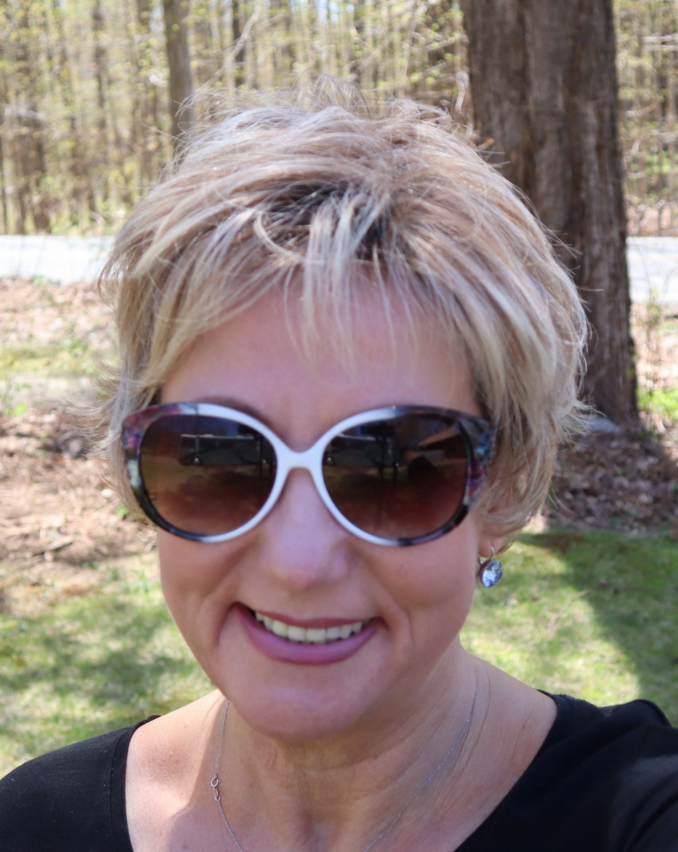 Club 10 Wig by Ellen Wille | Synthetic Hair | Petite/Average Cap