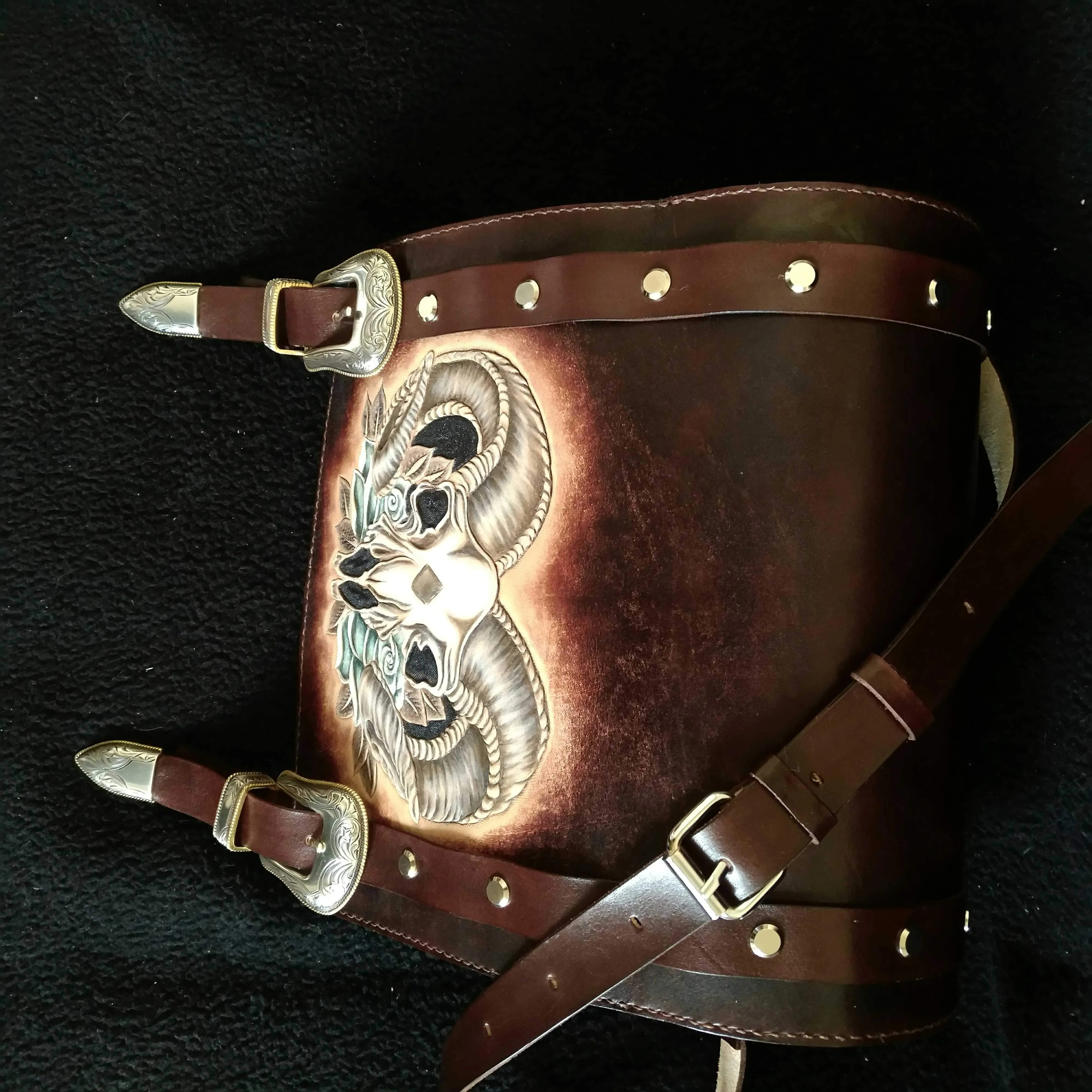 Cool Handmade RAM Skull Tooled Leather Mens Biker Saddle Bag Biker Barrel Side Bag Messenger Bag For Men