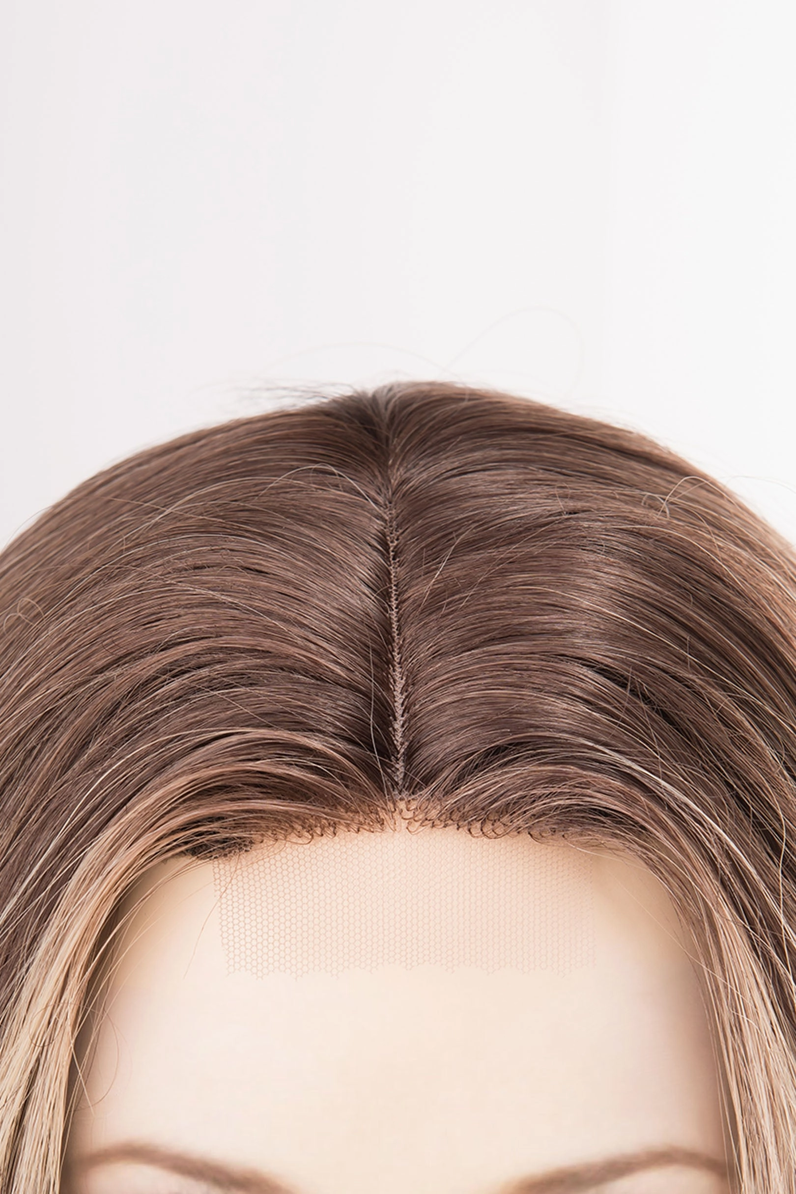 Dark Roots Creamy Blonde Natural Ombre Wavy Lace Front Wig Virginia Elle Look