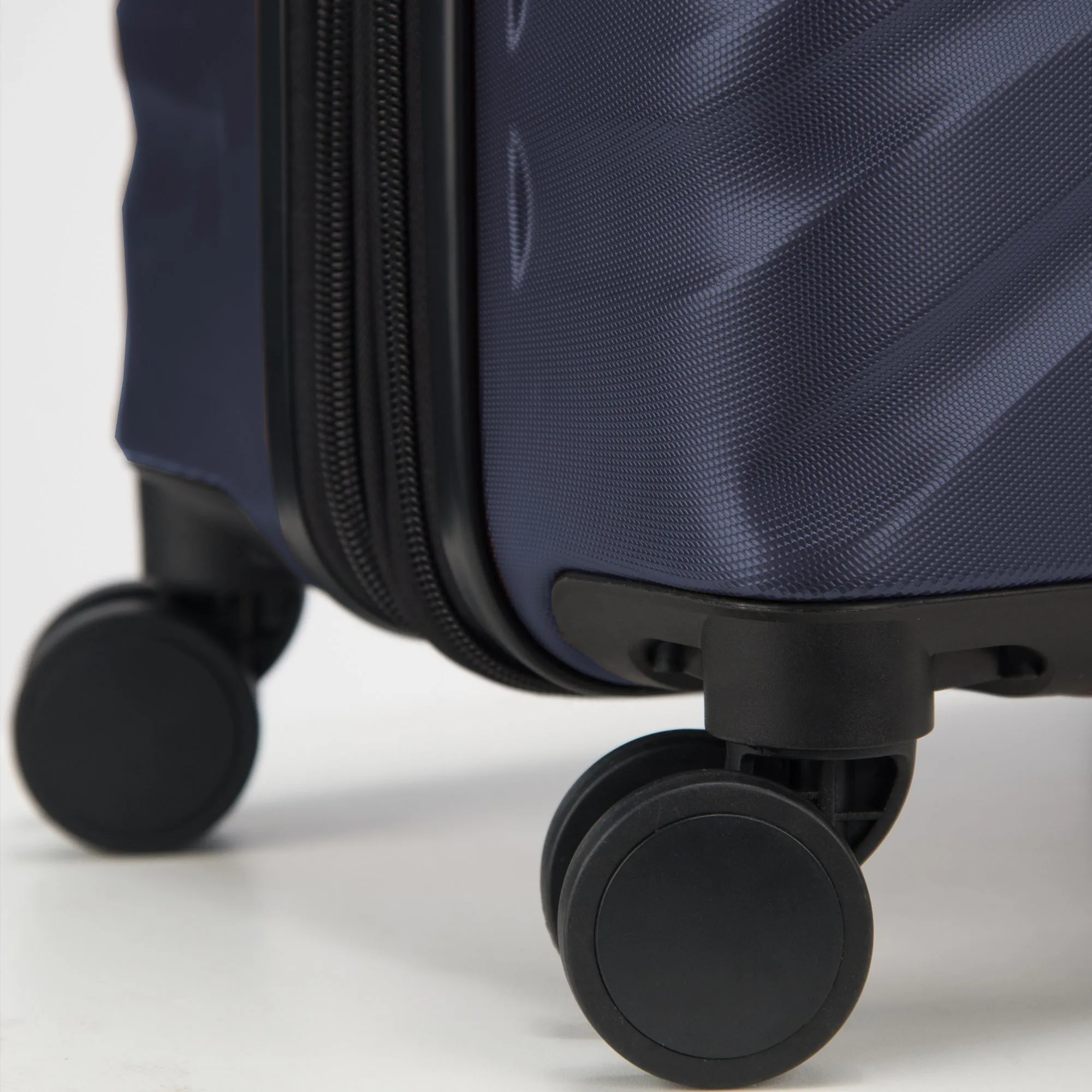 DELSEY Paris Alexis Lightweight Expandable Hardside 2 Piece Set (21"/29") 4-Wheel Luggage Sets