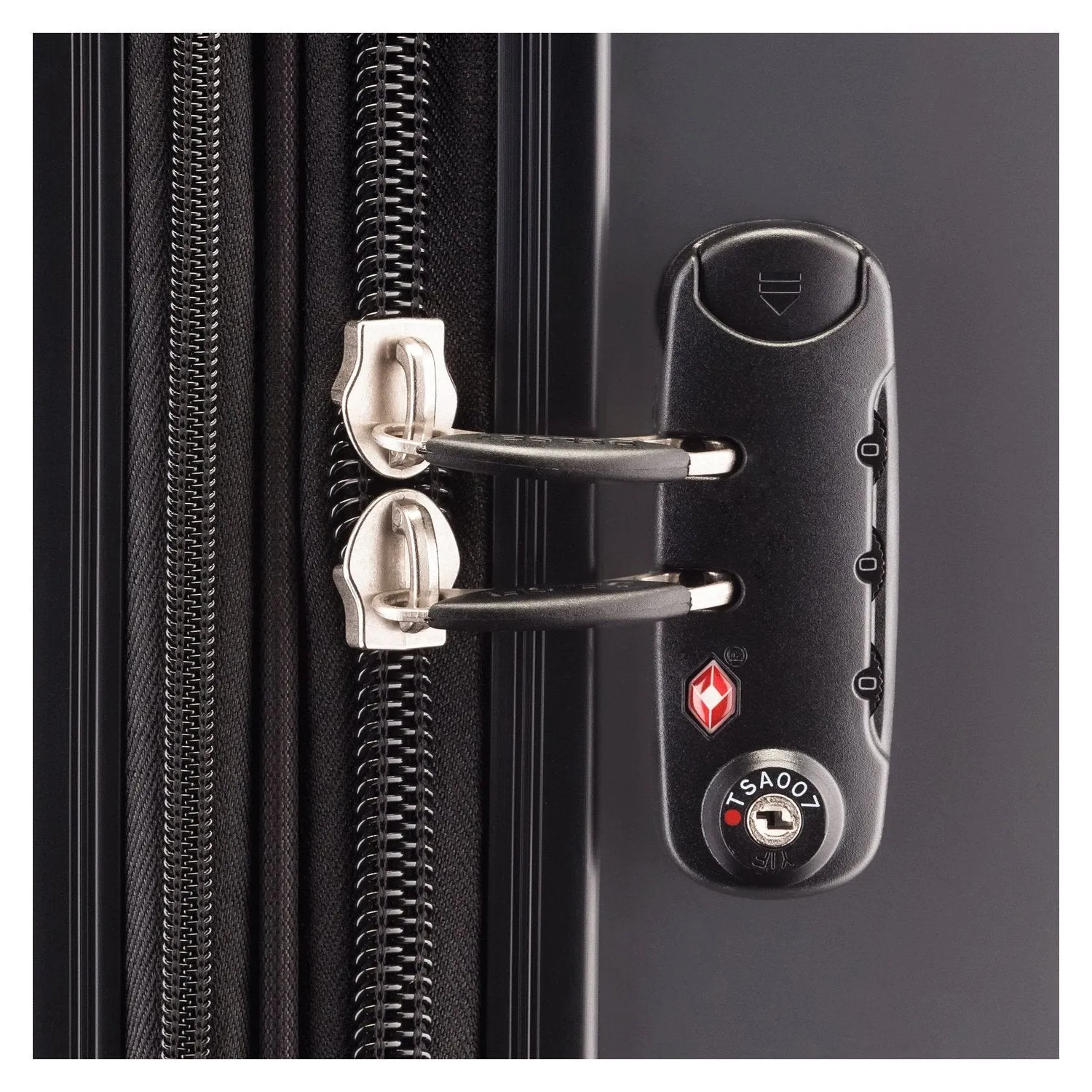 DELSEY Paris Helium Aero 3 Piece Set (21"/25"/29") 4-Wheel Luggage Sets