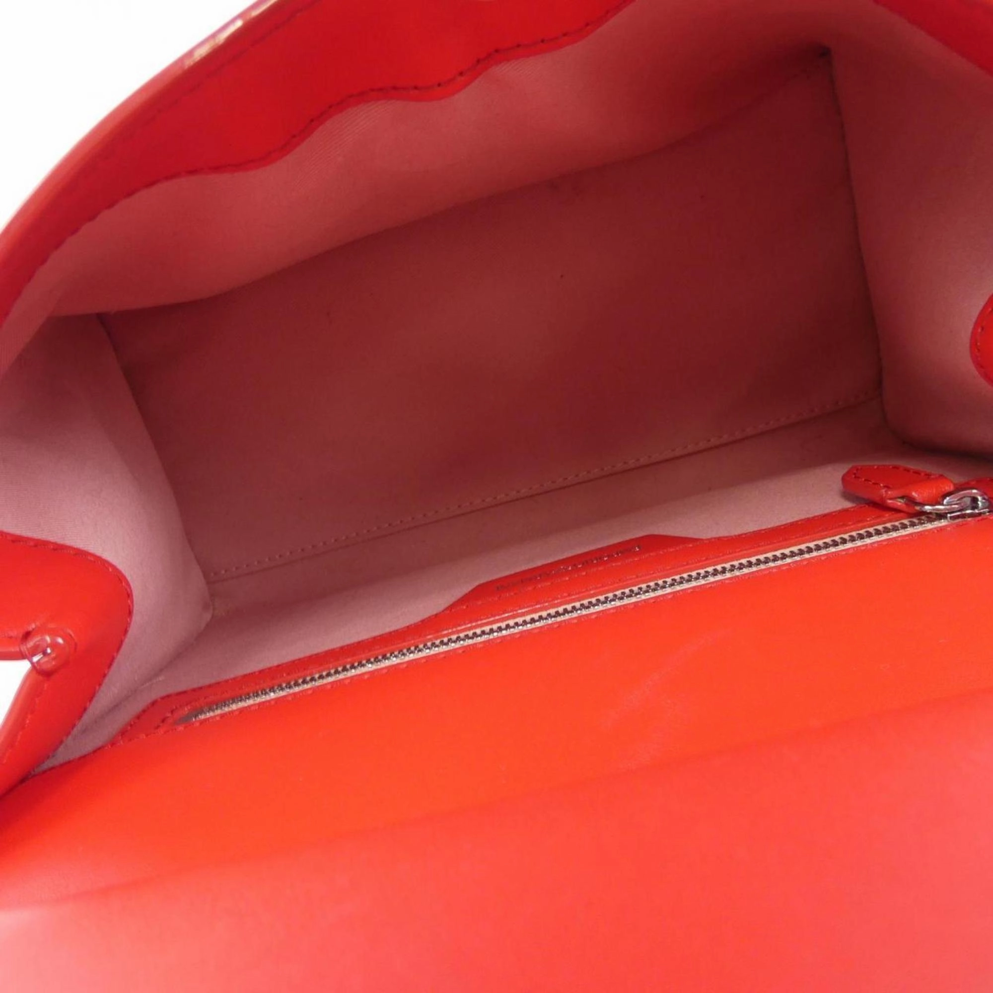 Emporio Armani Leather Handbag (Pre-Owned)
