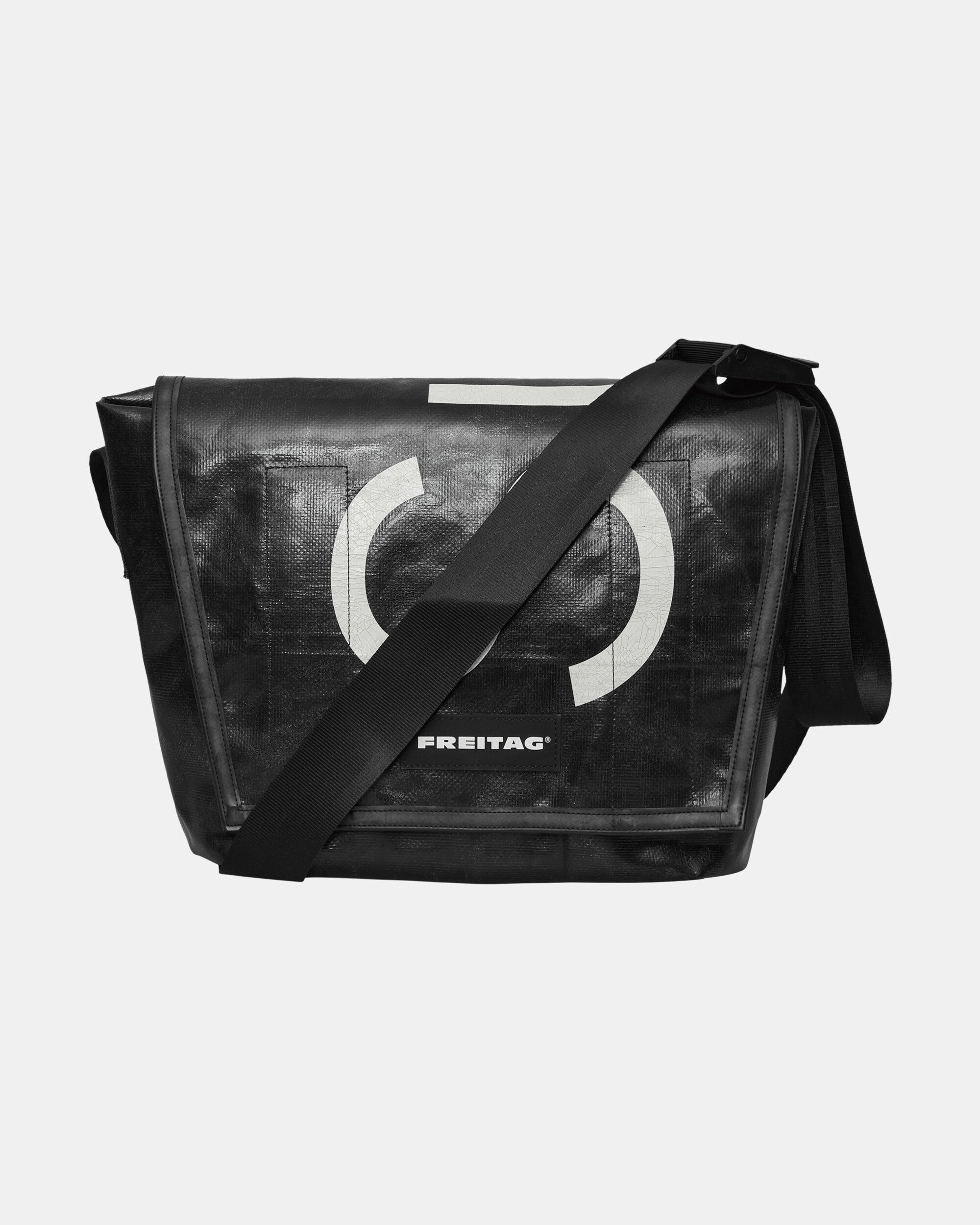 F14 Dexter Slim Messenger Bag Black