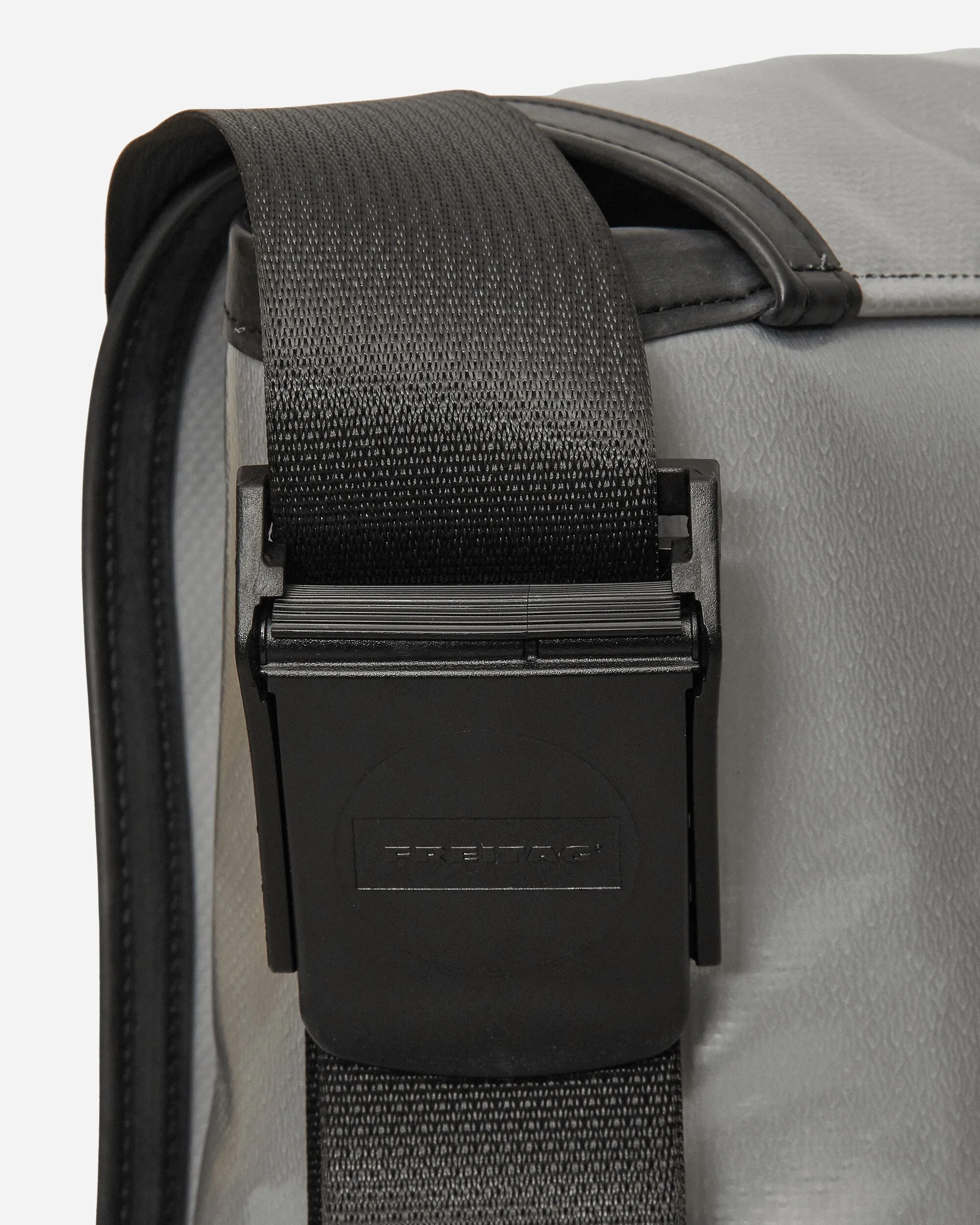 F21 Nightclub Messanger Bag Silver